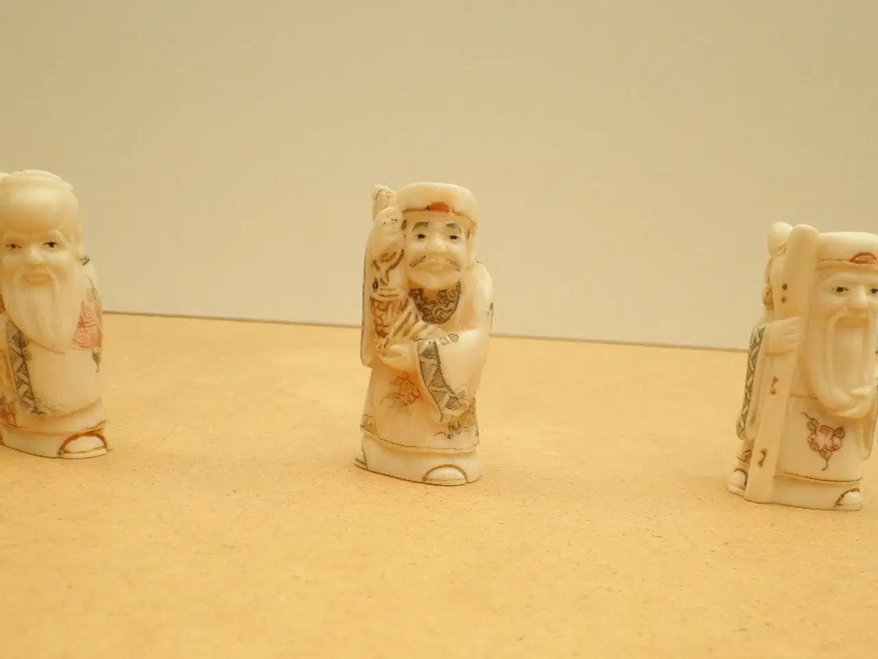 Billede 2 - 3 japanske netsuker