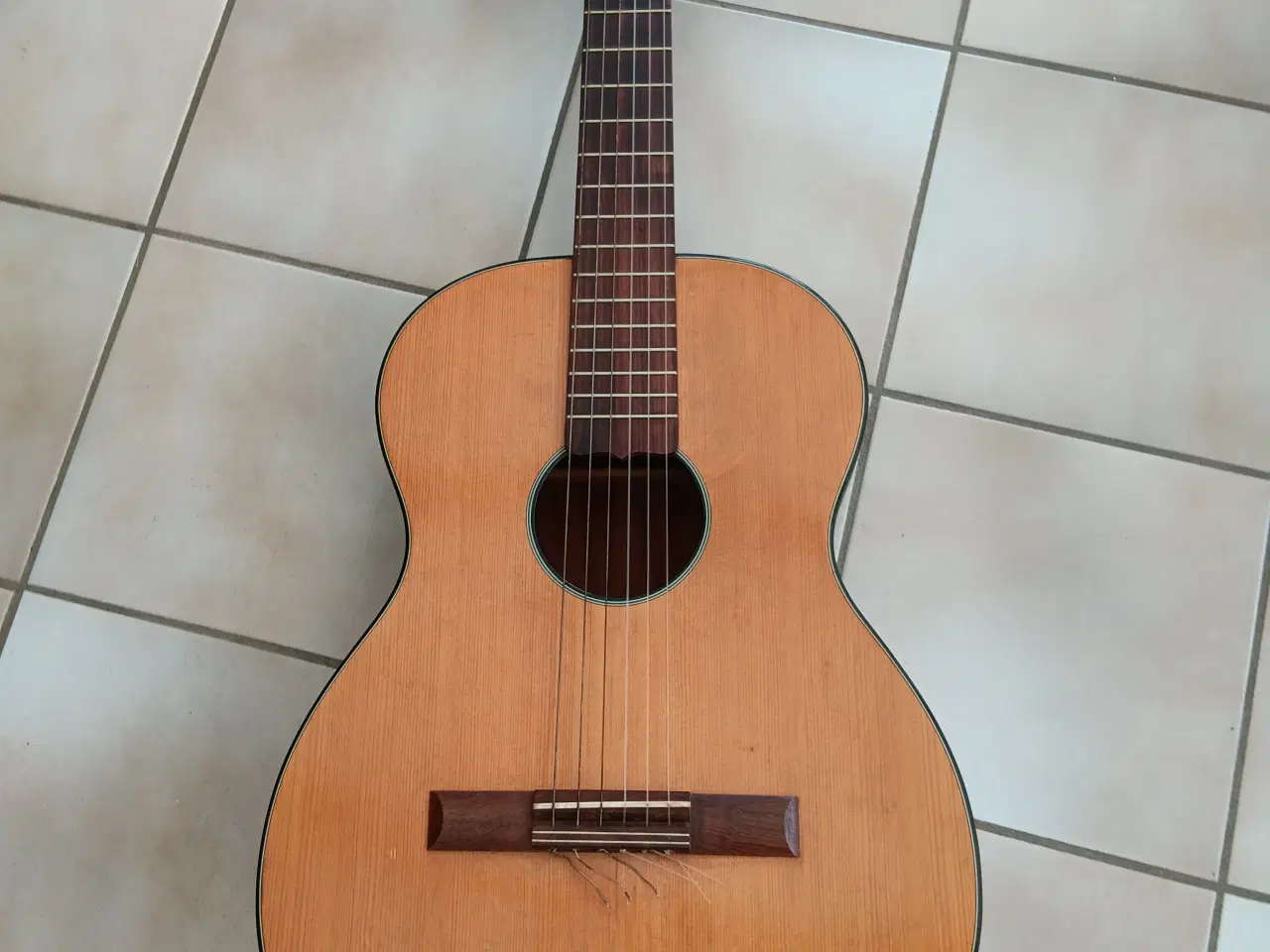 Billede 1 - Klassisk akustisk guitar