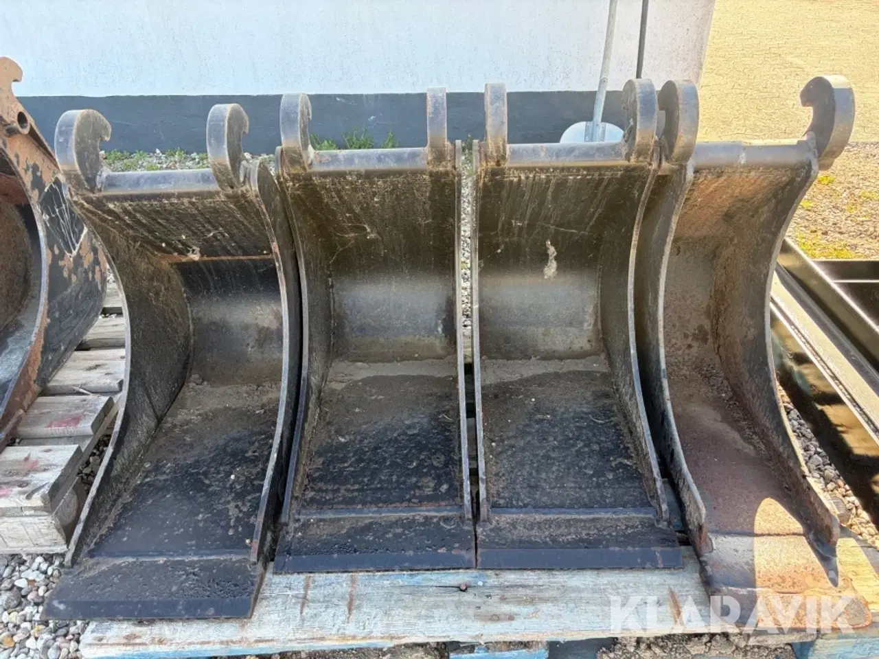 Billede 5 - Lerskovle Skive Maskinfabrik 20 cm 1 styk og 30 cm 3 styk til minigraver