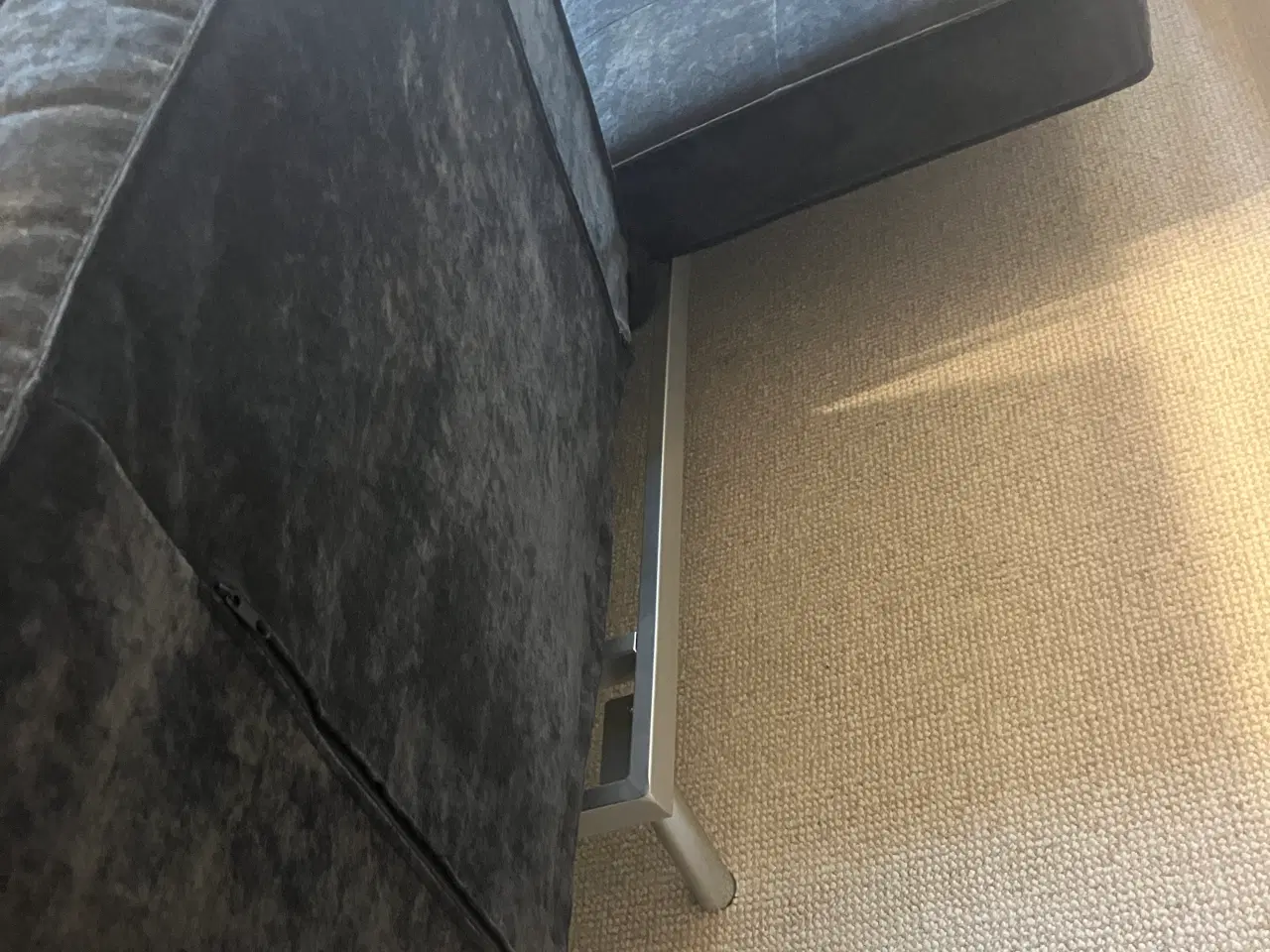 Billede 4 - Sovesofa som ny - grå velour-nu nedsat pris
