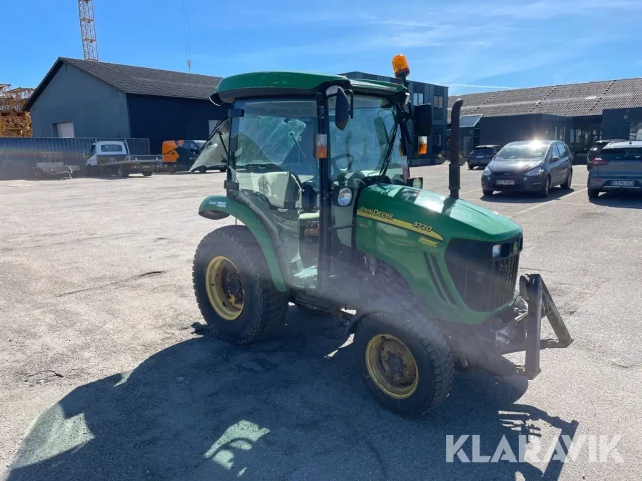 Billede 4 - Traktor med kost John Deere 3720