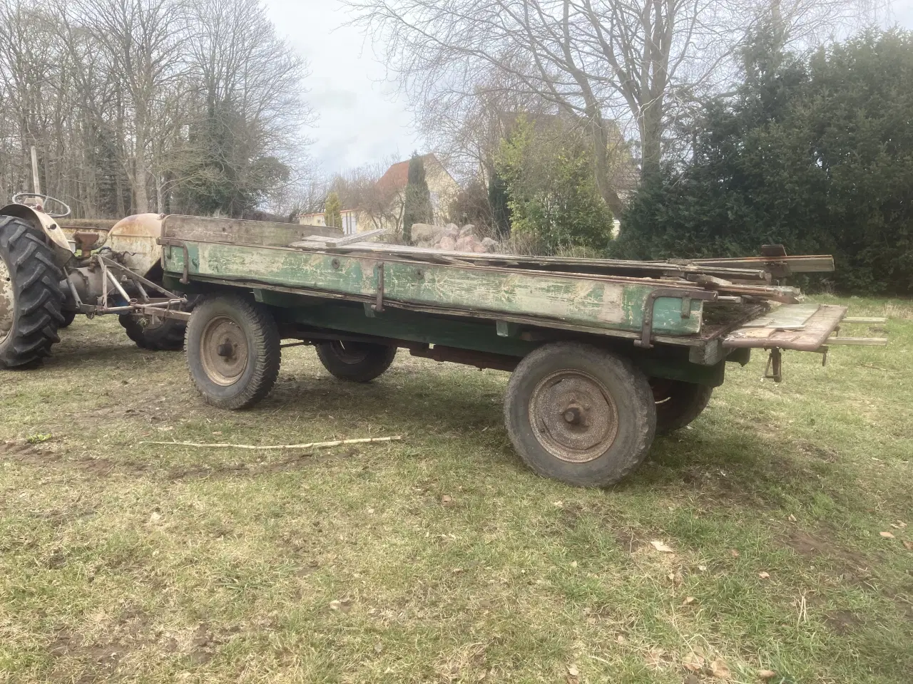 Billede 2 - 4 Hjulet gammel gummivogn