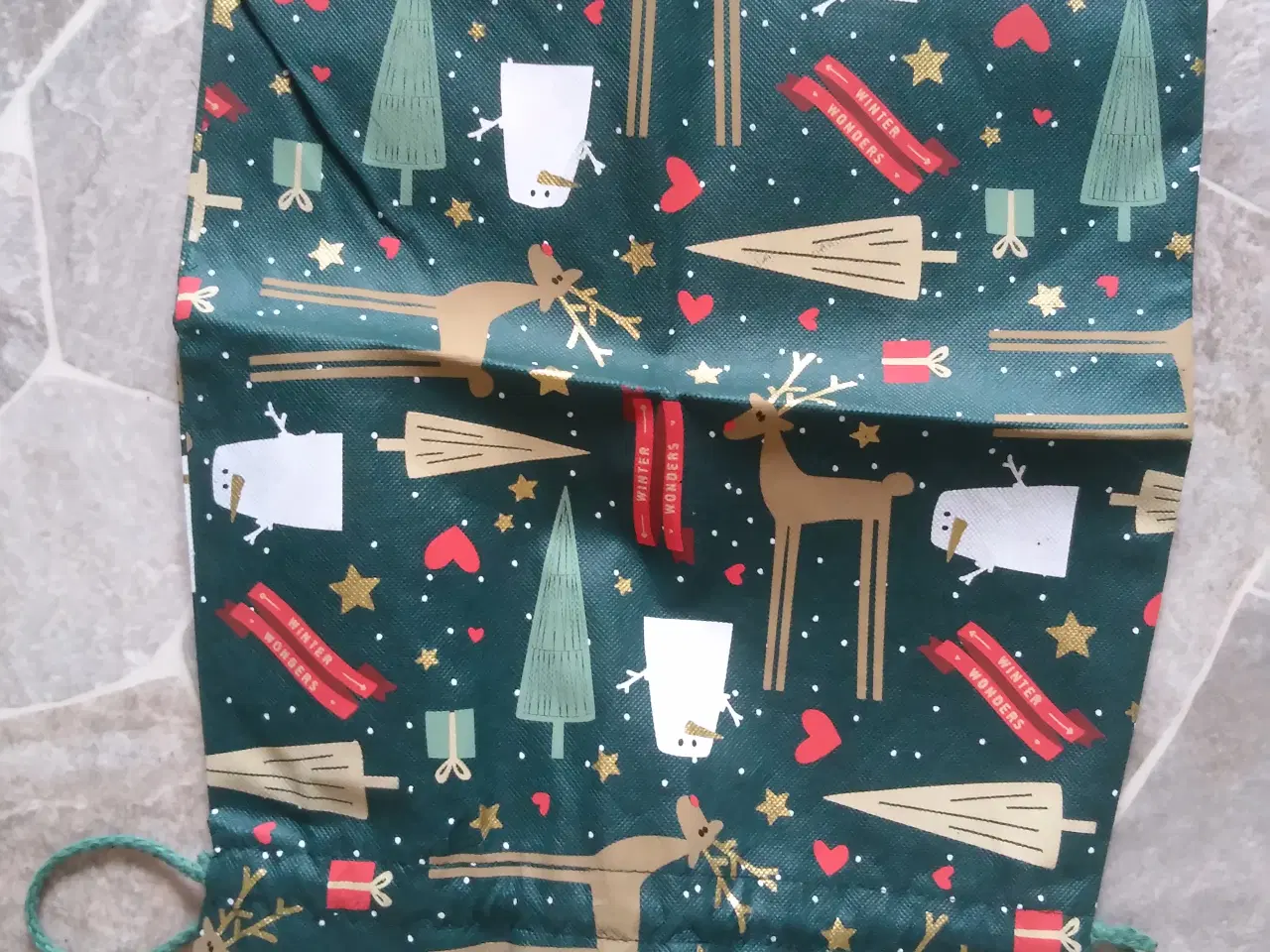 Billede 14 - Julepynt, krus, lysestager, nissehuer m.m.