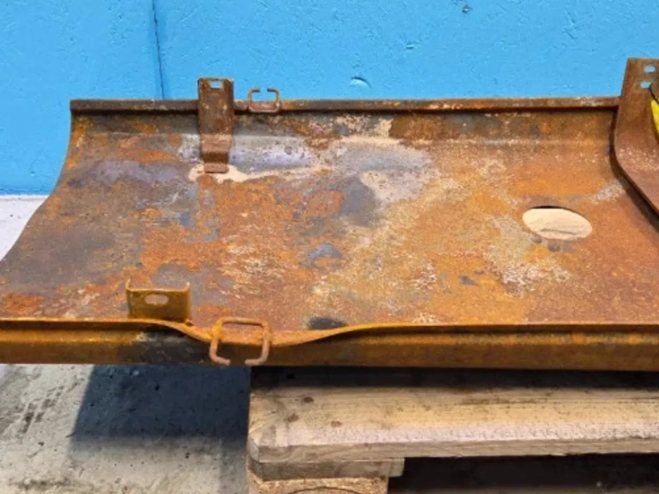 Billede 3 - Massey Ferguson 3085 Motorhjelm 3387090M96