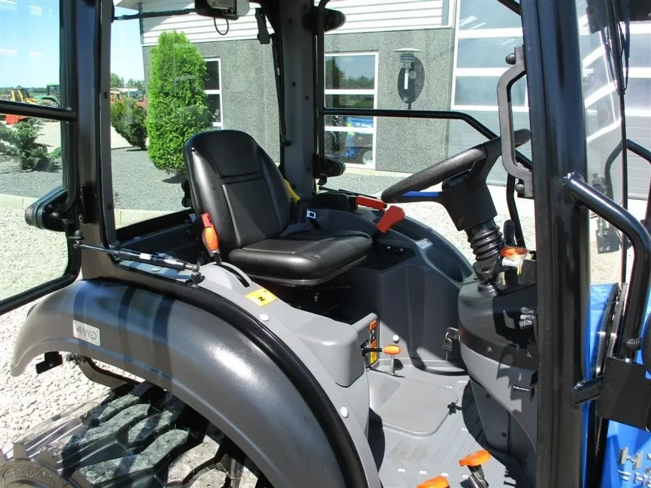 Billede 15 - Solis 26 HST med kabine og Industrihjul