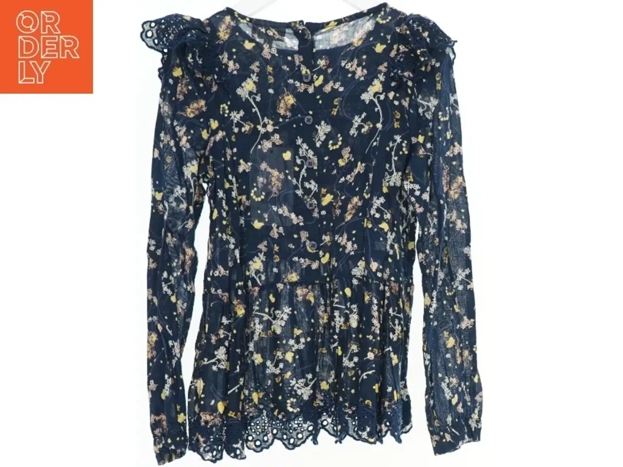 Billede 2 - Bluse med blomsterprint og flæsedetaljer fra Pomp de Lux (str. 128)