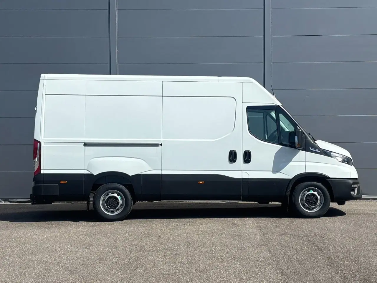 Billede 9 - Iveco Daily 3,0 35S18 12m³ Van AG8