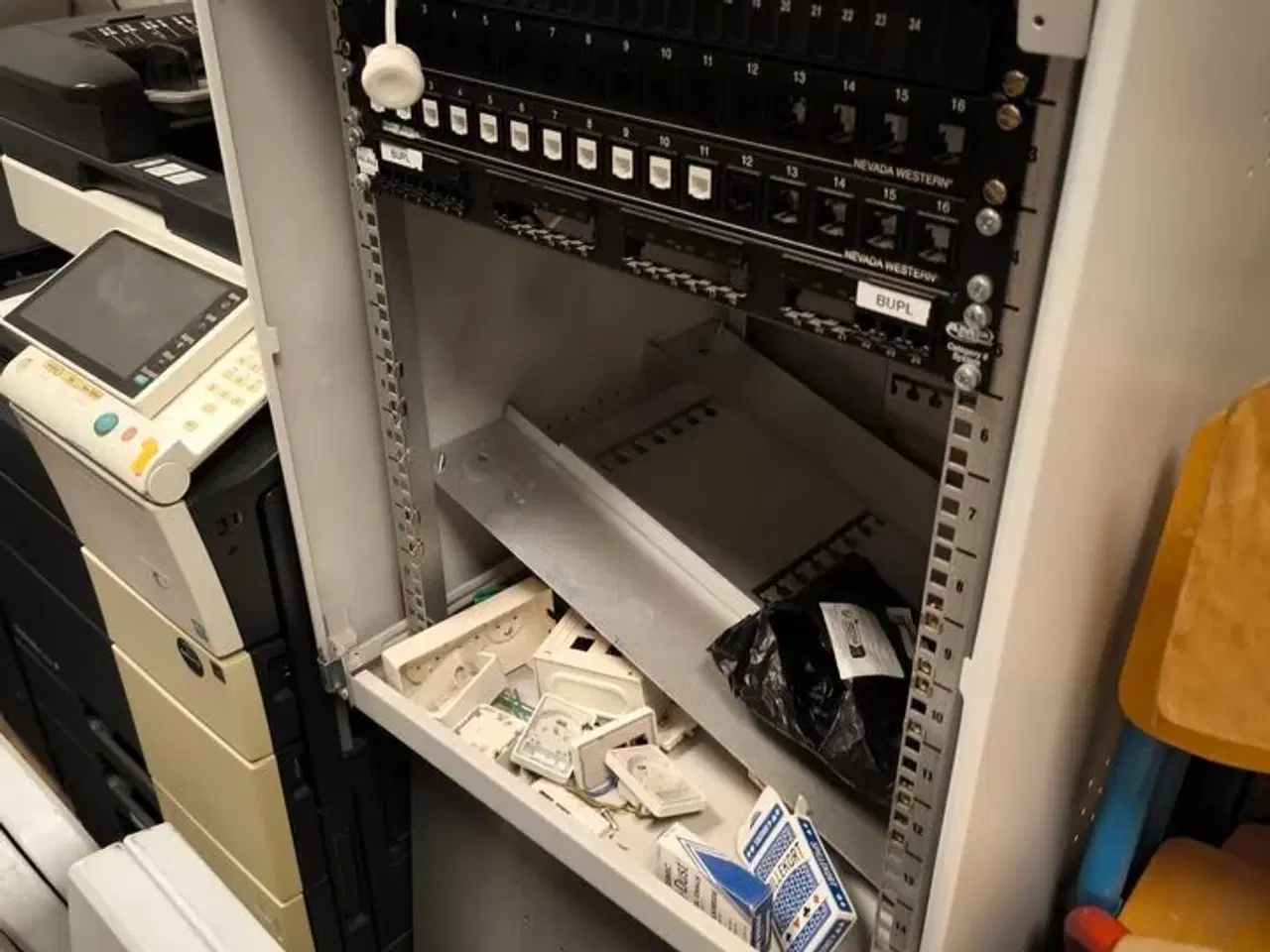 Billede 17 - Diverse borde, stole m.v.