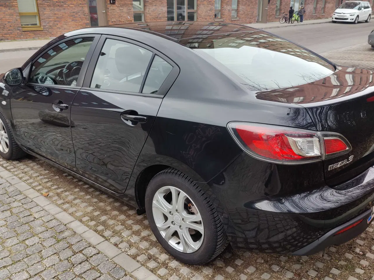 Billede 4 - En velholdt Mazda 3