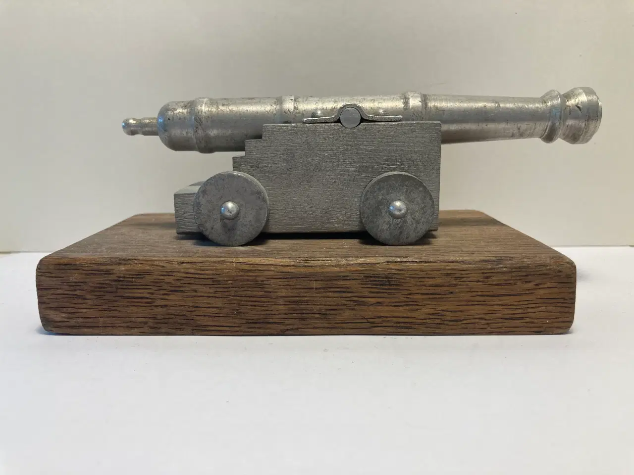 Billede 4 - Model af gammel kanon
