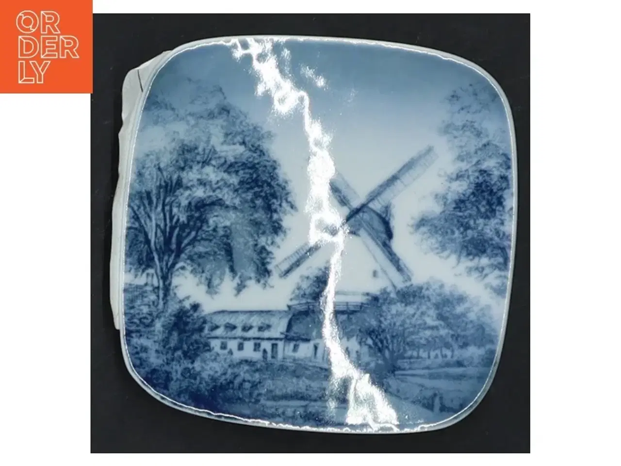 Billede 1 - B&G porcelænsplakette Dybbøl Mølle fra Bing & Grøndahl (str. 8x8x1 cm)