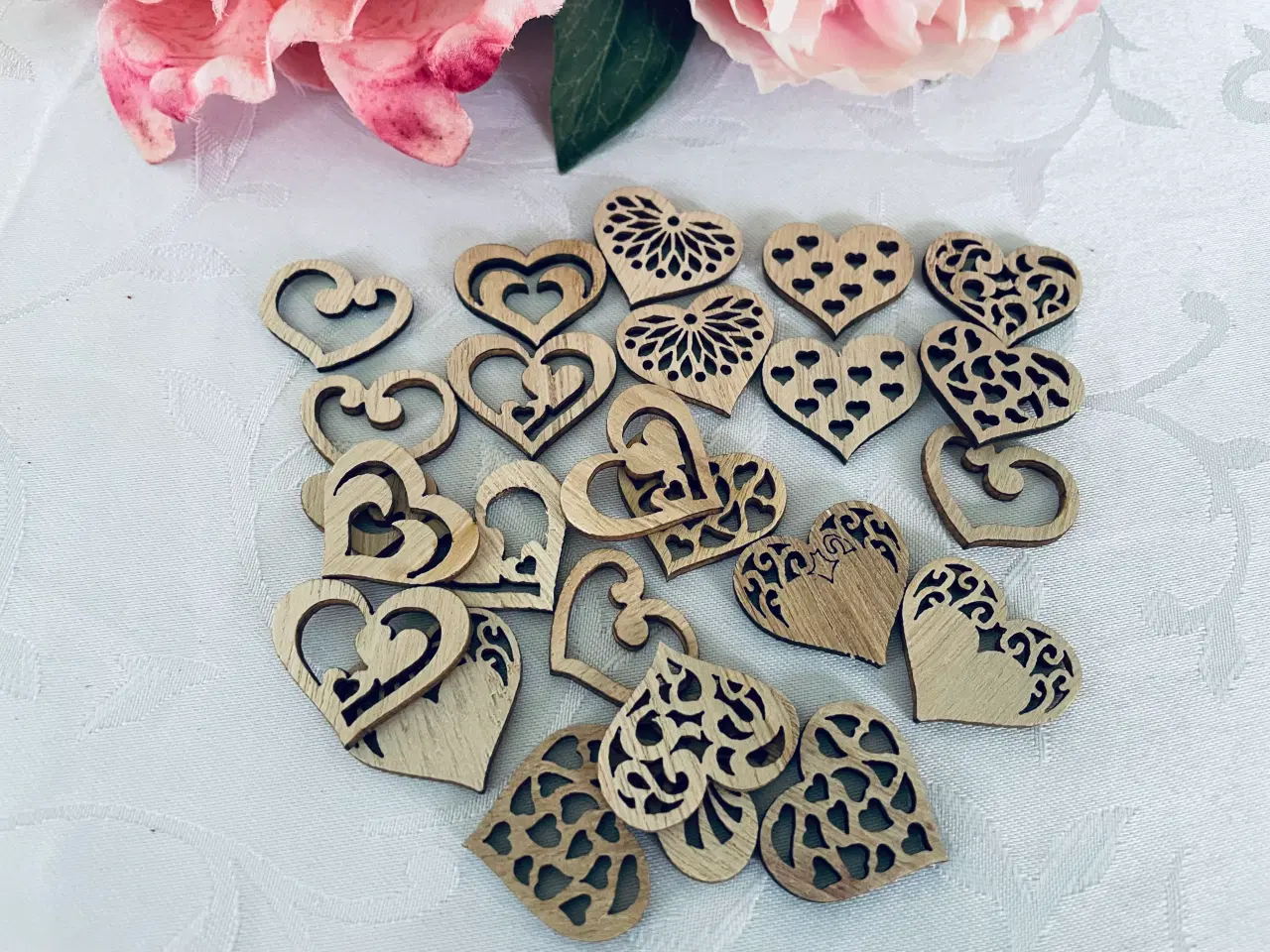 Billede 1 - Blandet træ hjerter dekoration