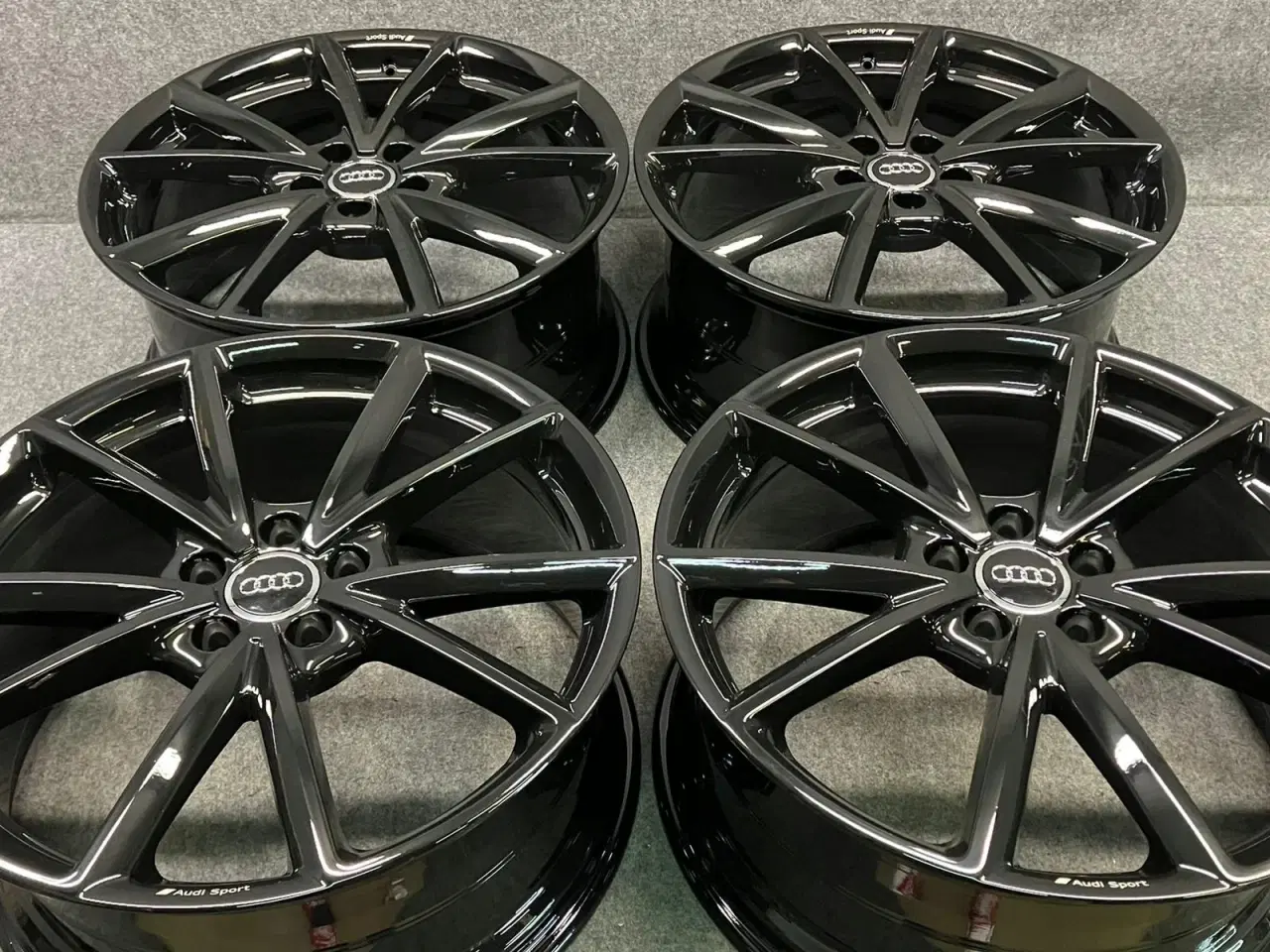 Billede 6 - ALUFÆLGE AUDI TT 8S0 20"