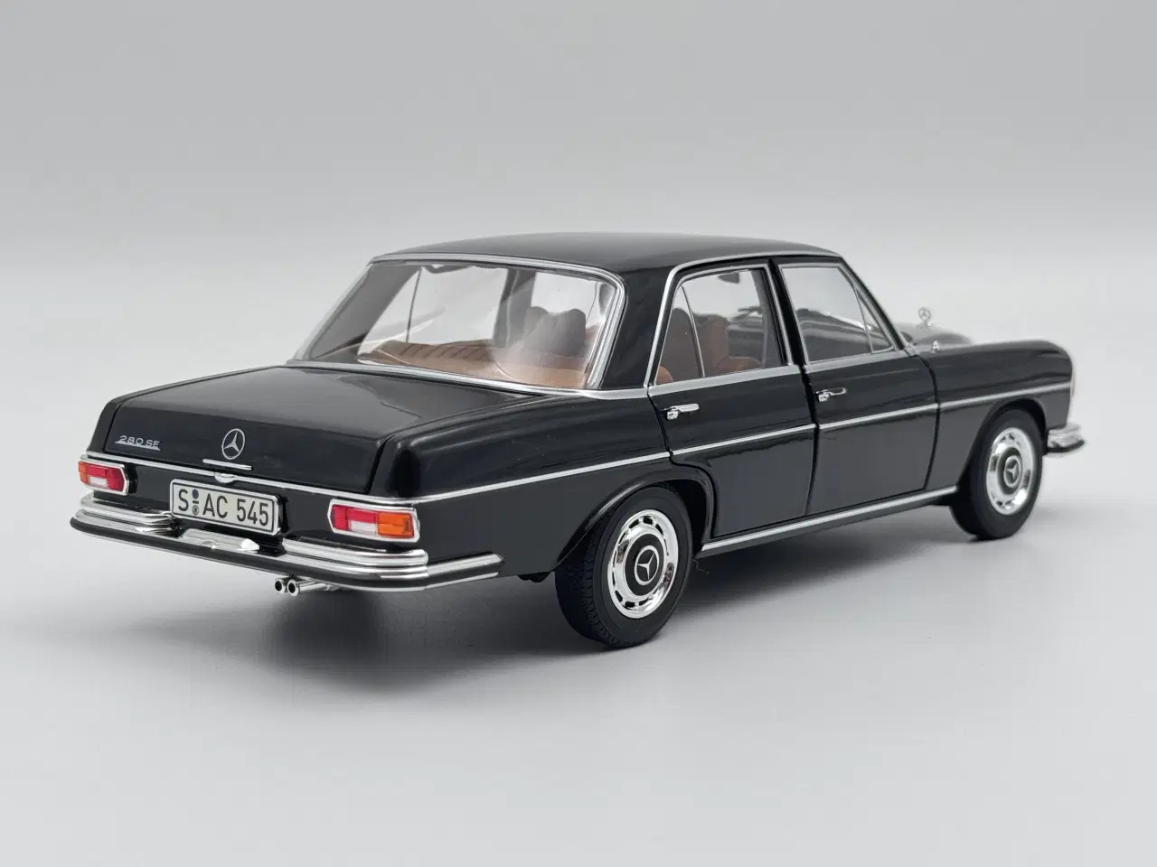 Billede 3 - 1968 Mercedes-Benz 280 SE Limousine 1:18