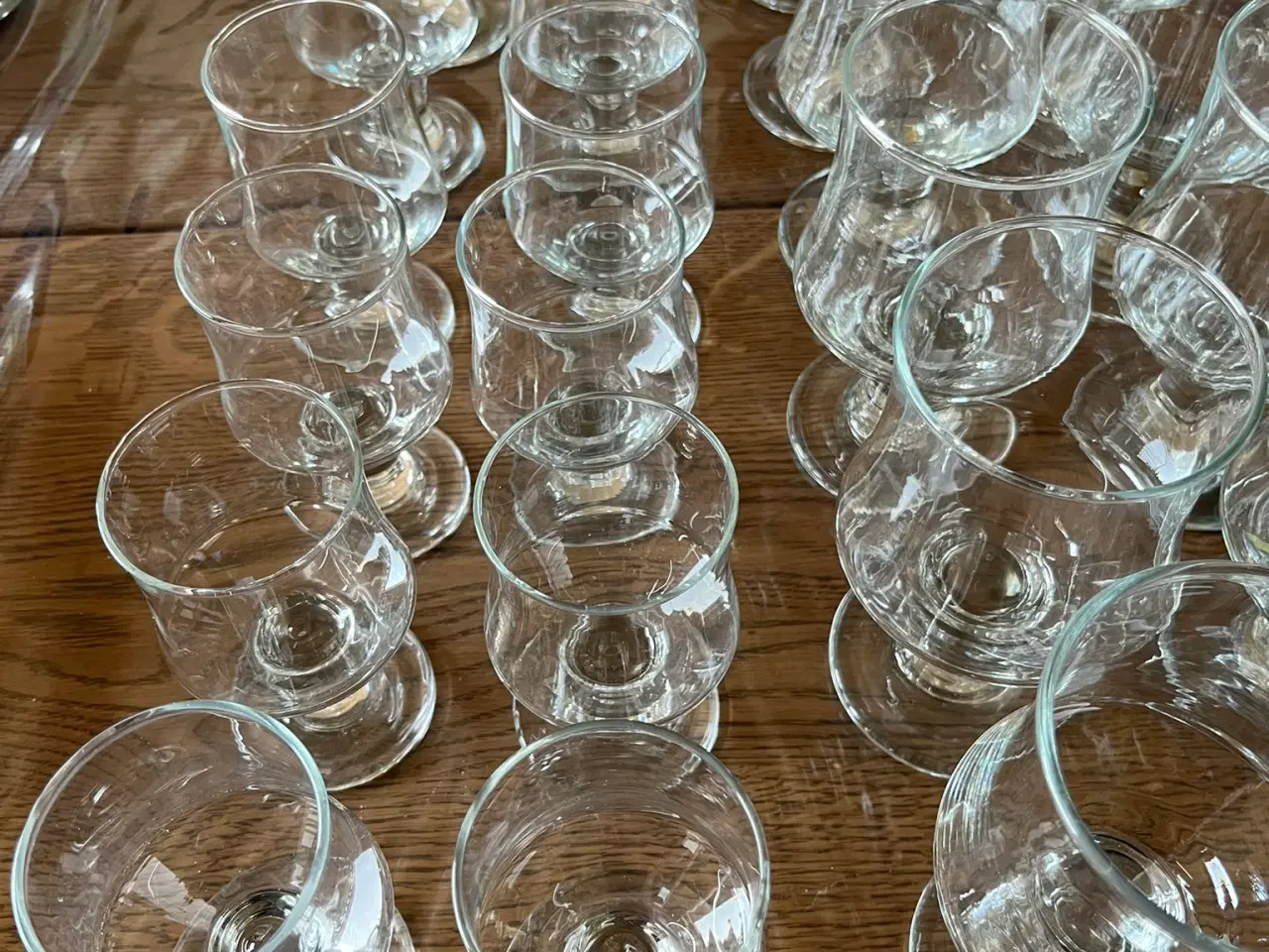 Billede 2 - Glas i 3 størrelser, 12 stk.  af hver