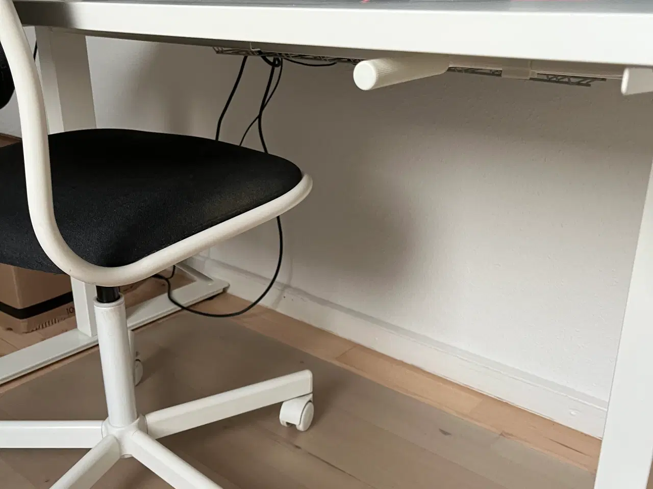 Billede 3 - Skrivebord 