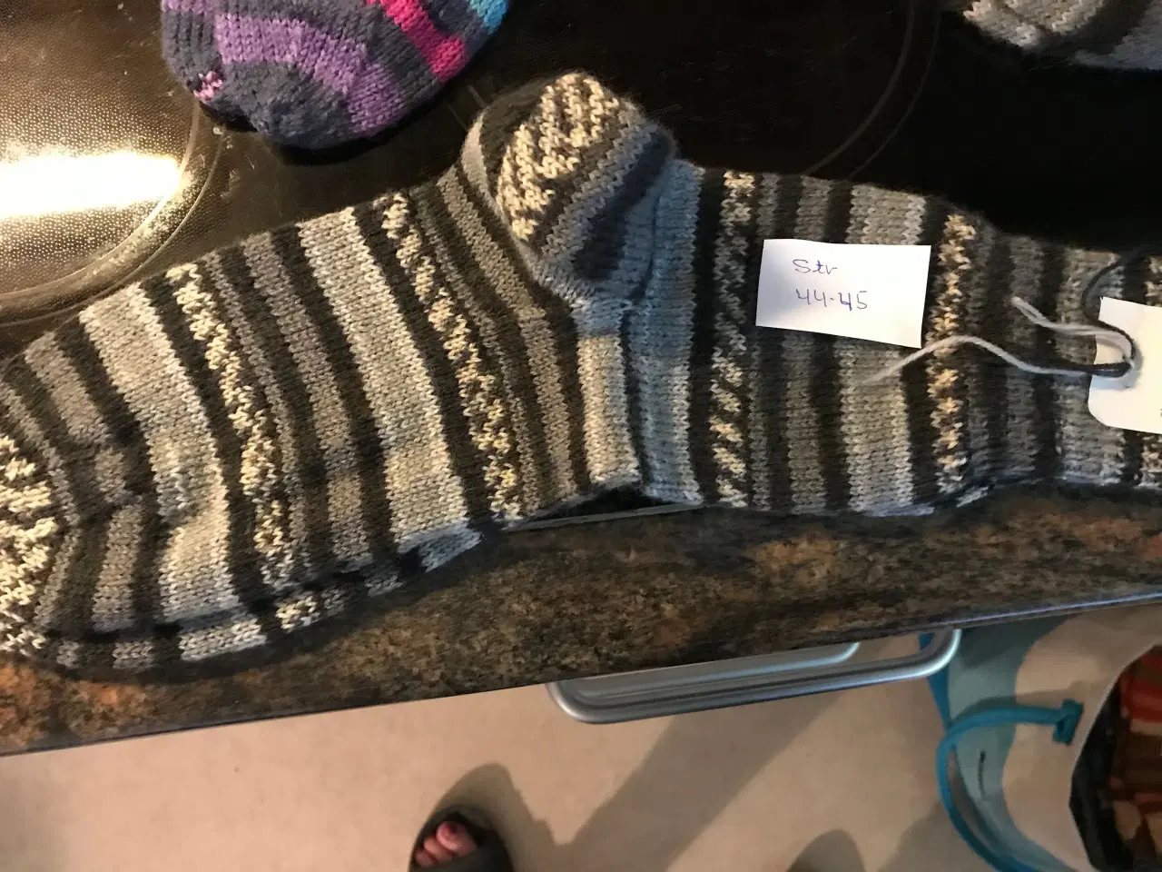 Billede 9 - Hjemmestrikkede  uld sokker