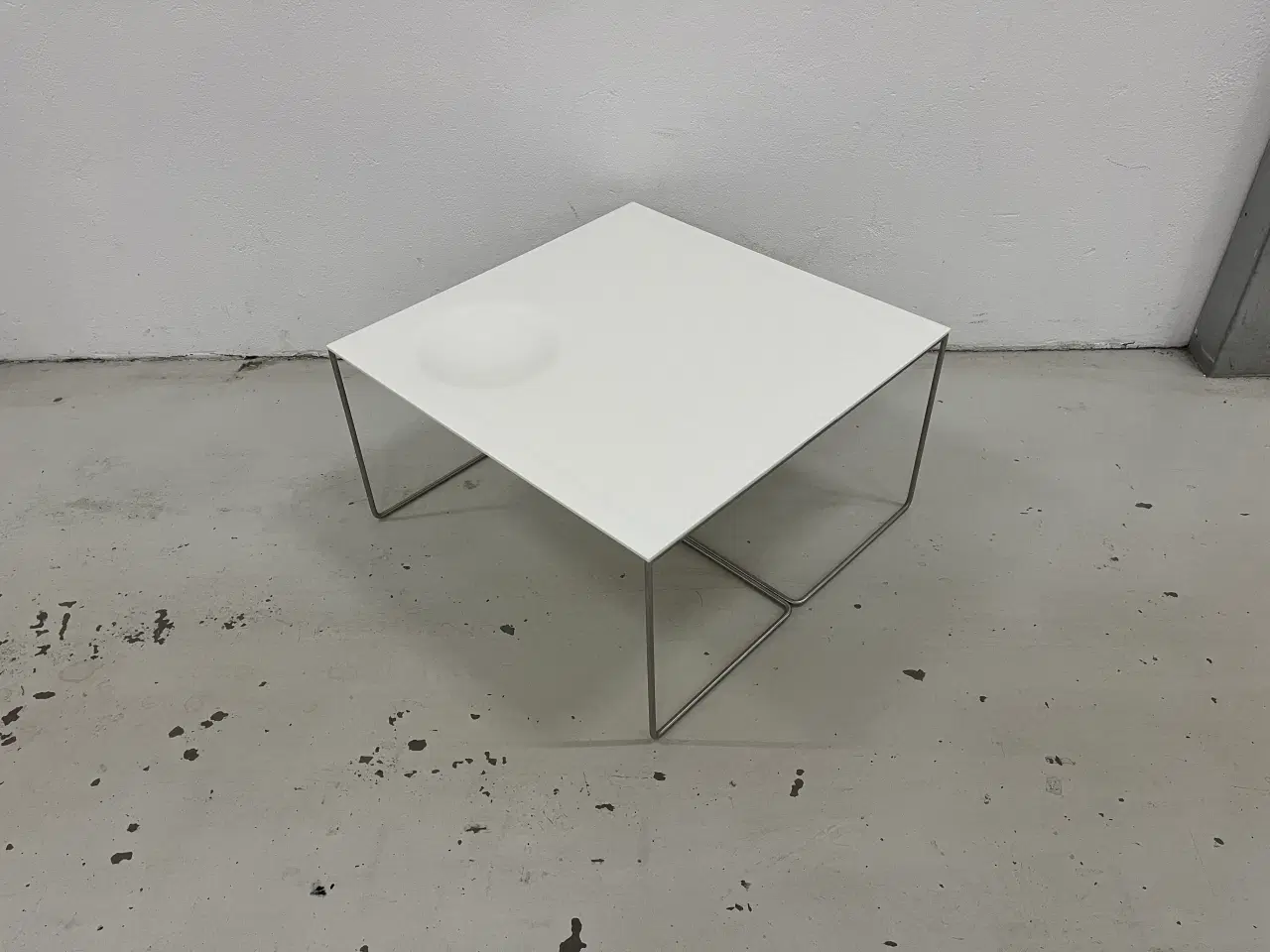 Billede 1 - Minimalistisk sofabord i moderne skandinavisk stil
