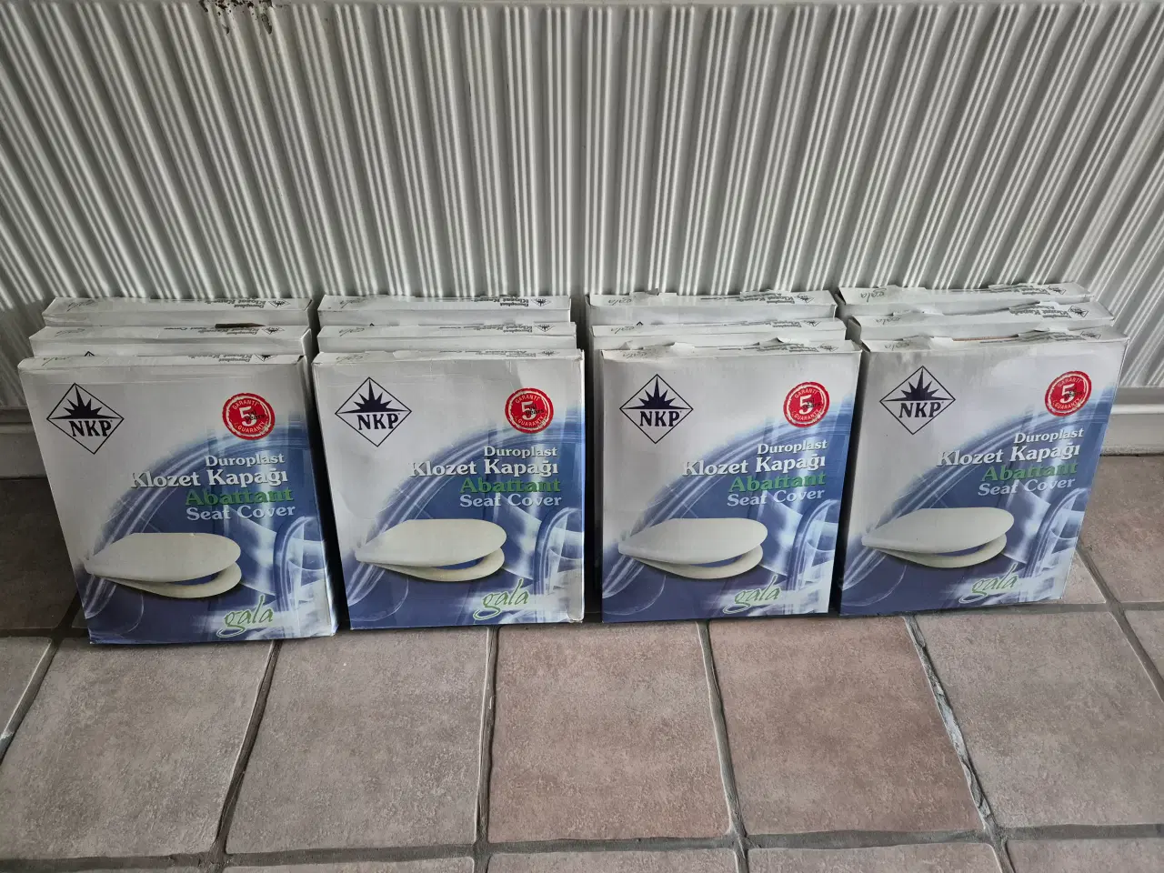 Billede 1 - 12 NYE Duroplast Toiletsæder… Prisen er for 12 stk