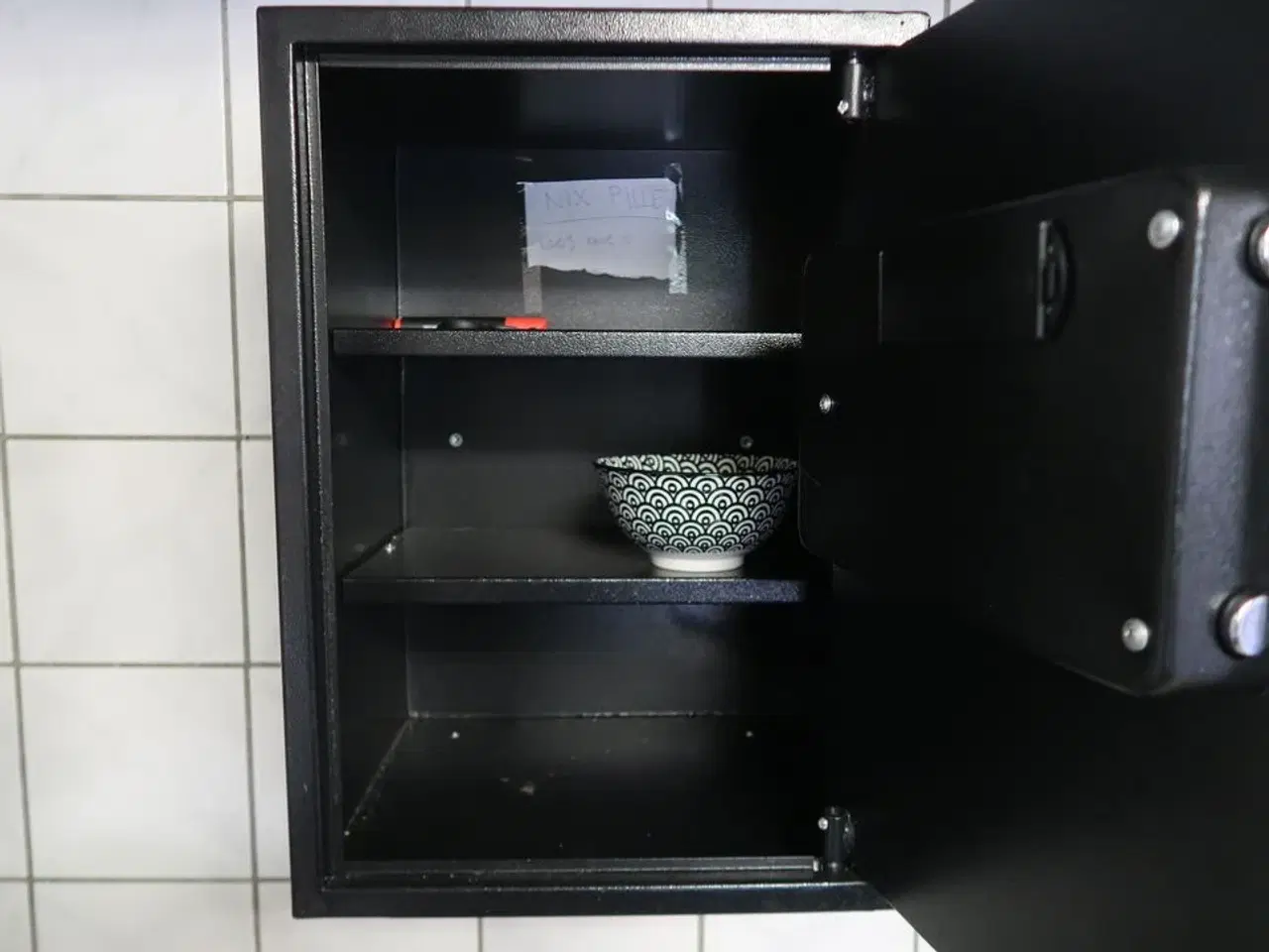 Billede 3 - Værdiskab med nøgle