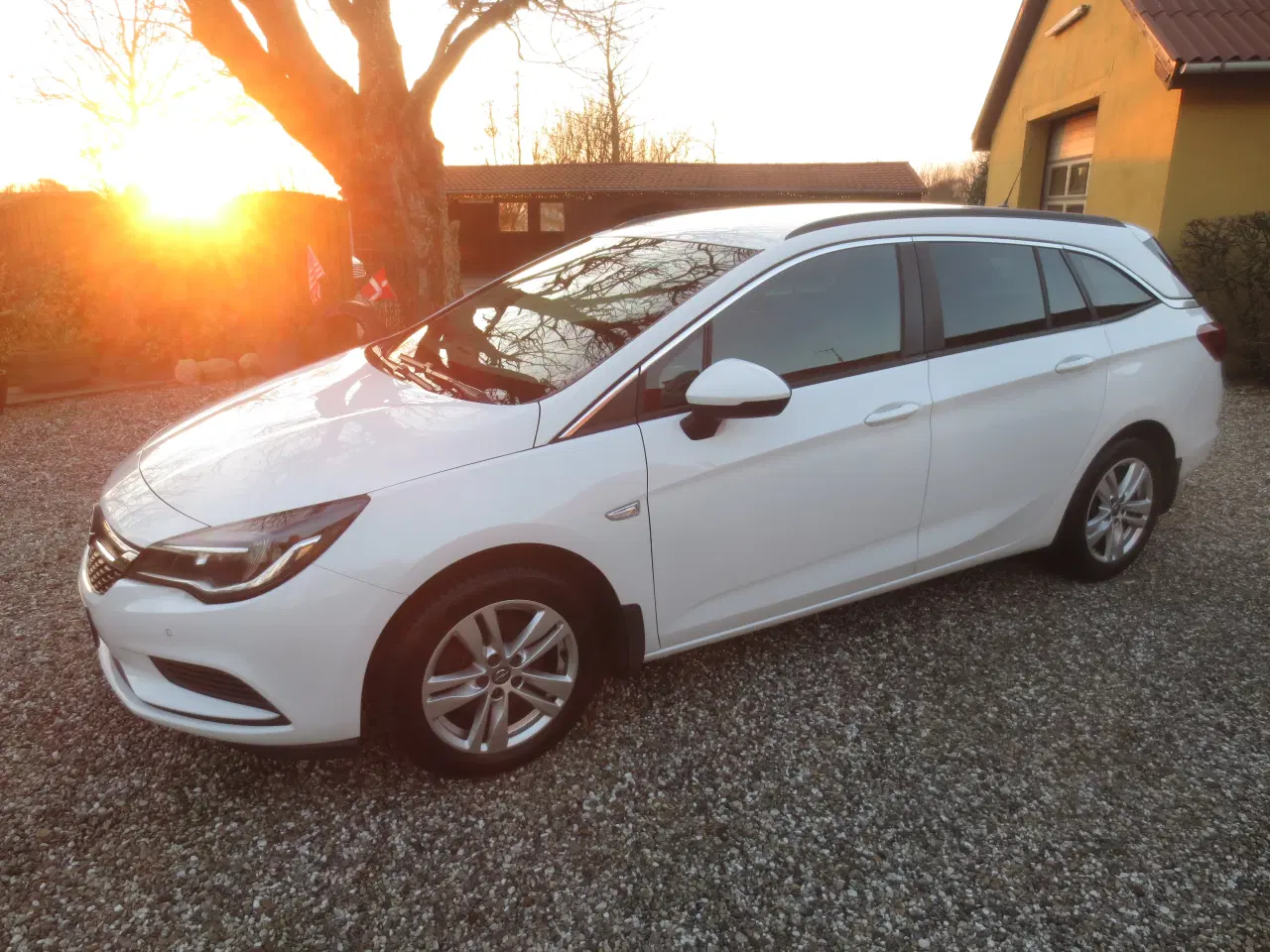 Billede 2 - Flot Opel Astra 1.6 CD St-car År 2018.