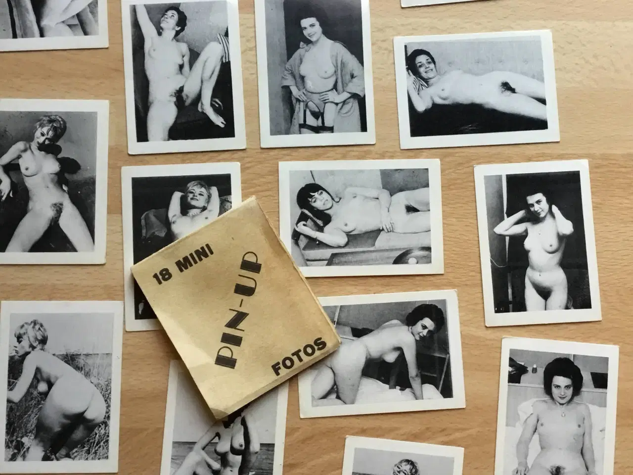 Billede 1 - Pin up girls - gammel samling i omslag
