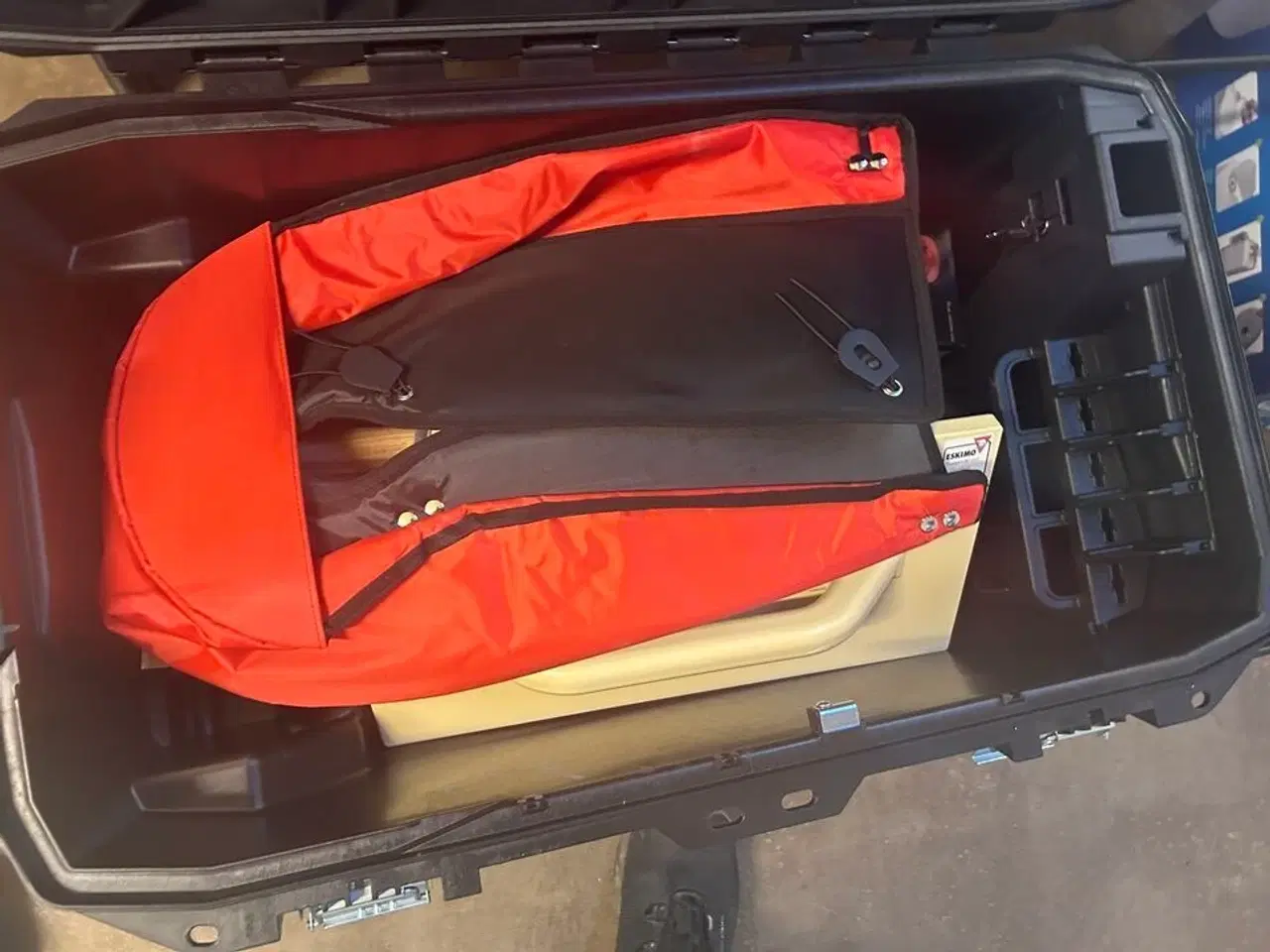 Billede 5 - MURERKASSE MED UDSTYR, MURERSKE MM. SE BILLEDER