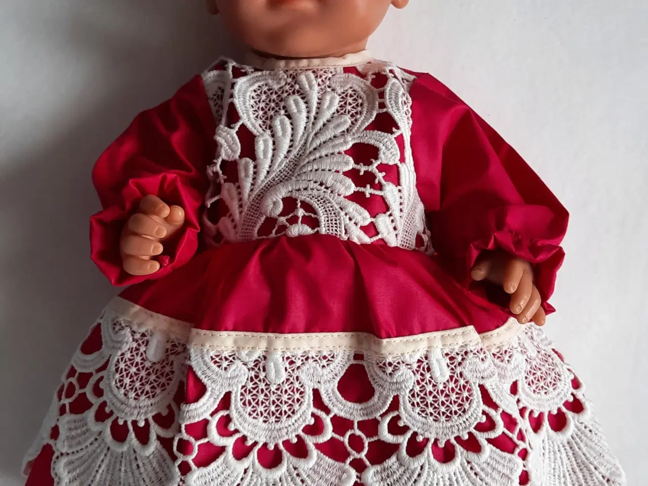 Billede 2 - Babyborn, kjole med Enhjørning, m.fl. bluse m.m.