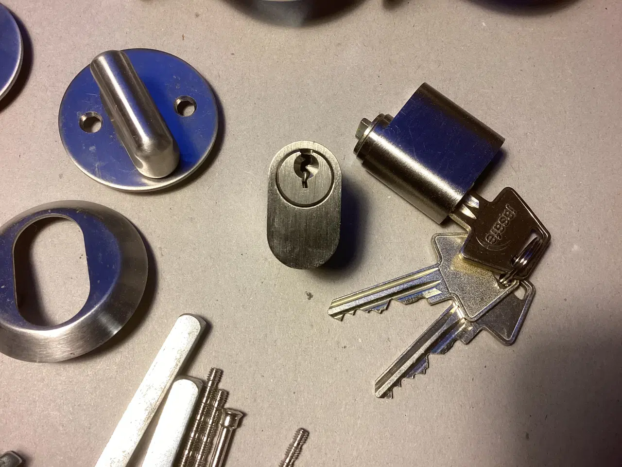 Billede 3 - 2 x jasafe dørgreb