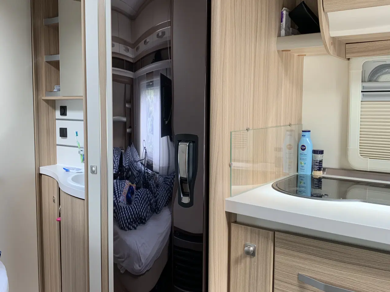 Billede 7 - Kvalitets køjevogn fra Fendt