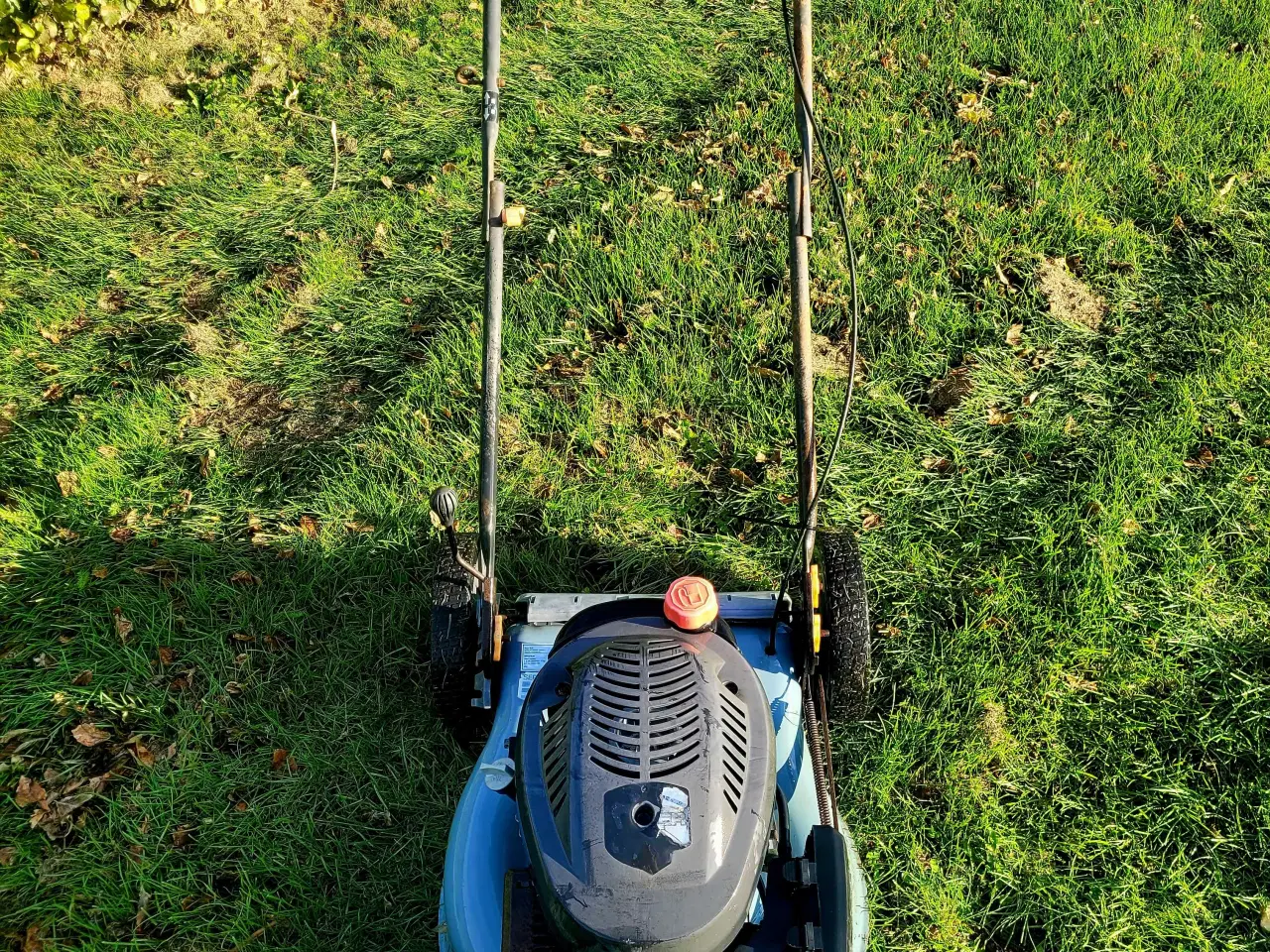 Billede 2 - Manpower Plæneklipper til dele