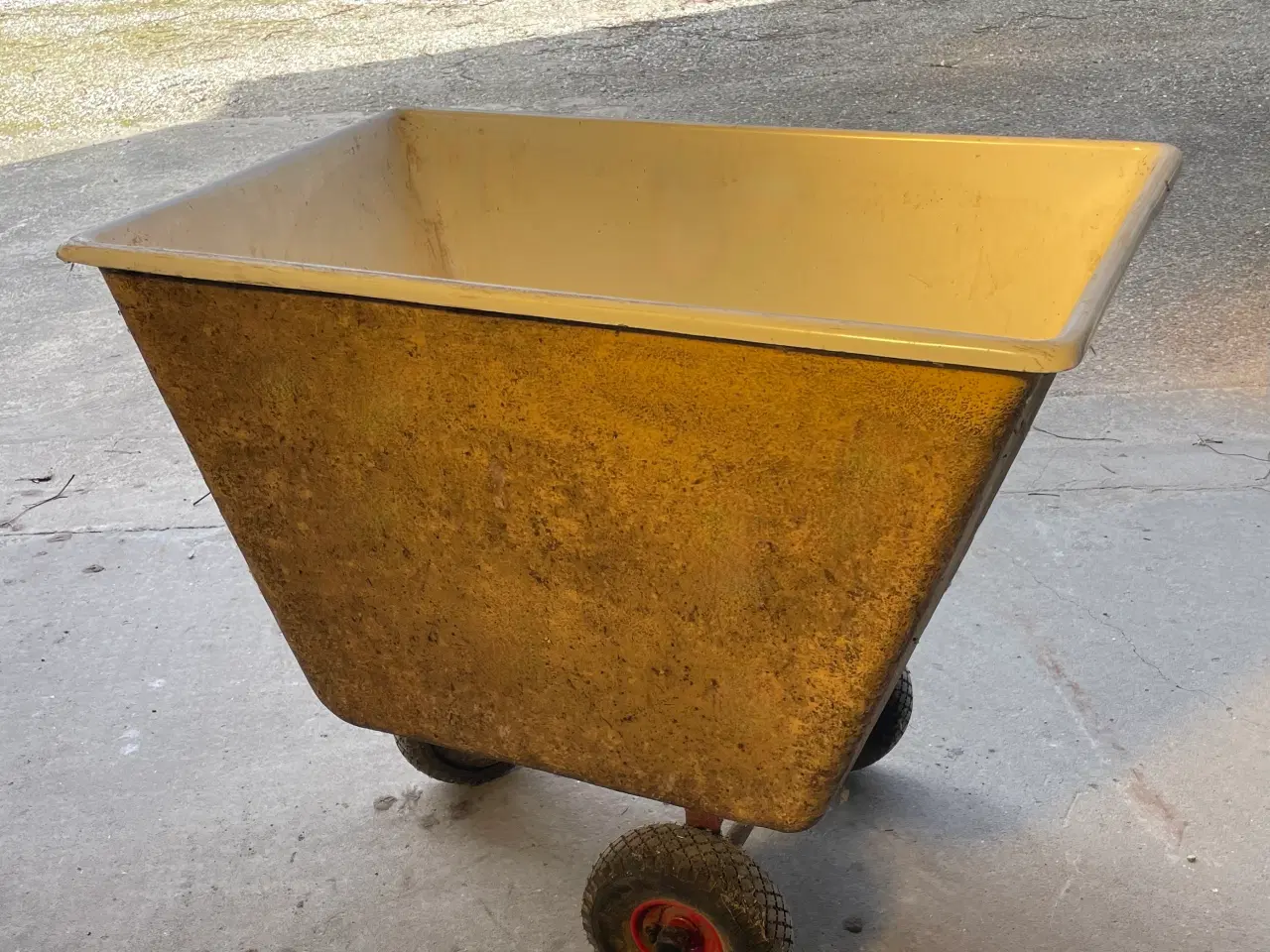 Billede 2 - Fodervogn 300l.