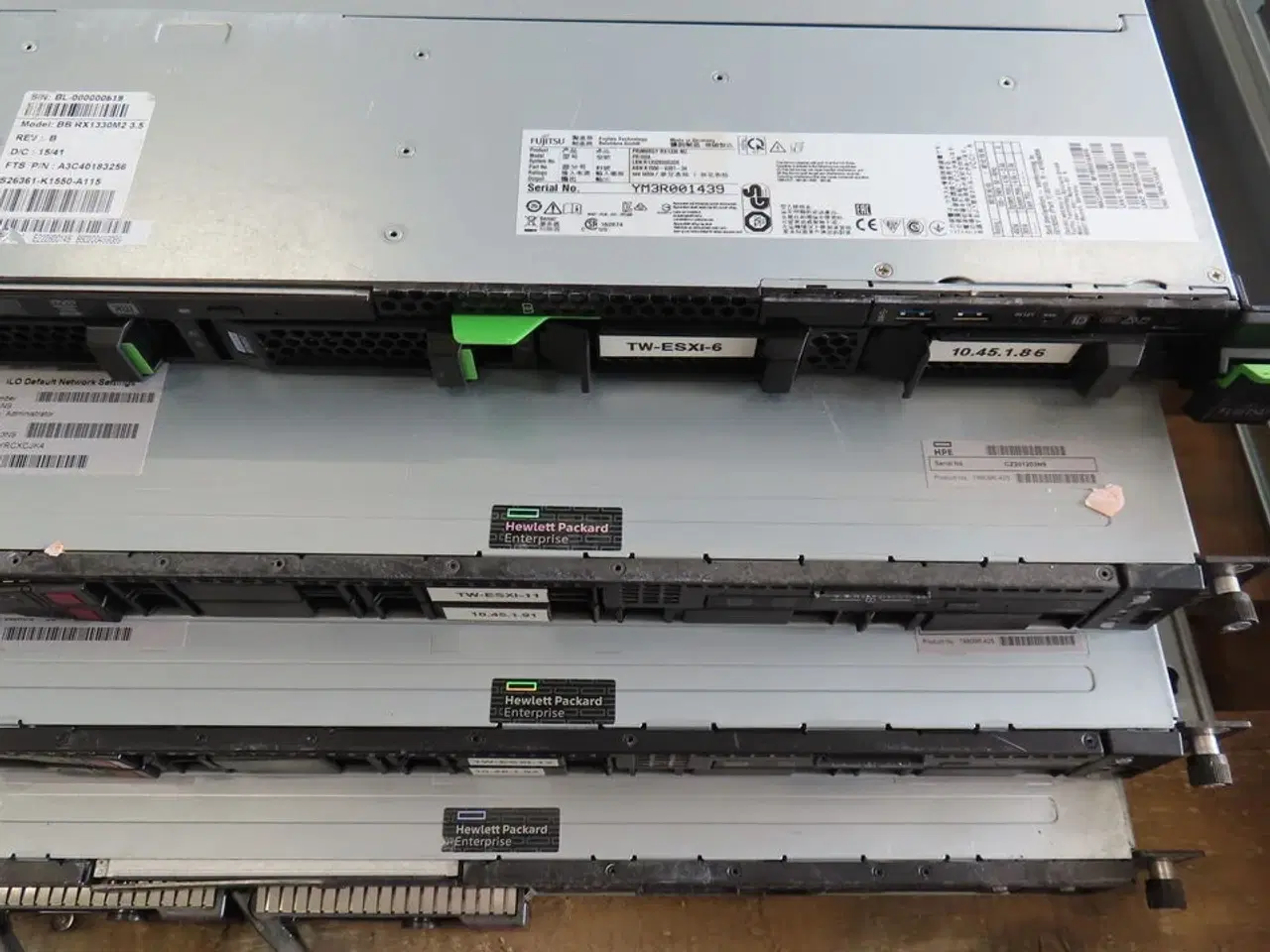 Billede 3 - 4 stk. Servere HP / FUJITSU (Forsendelse ikke muligt)