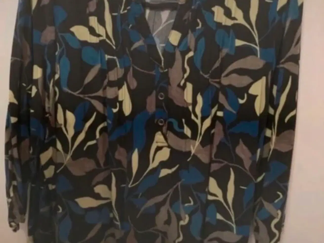 Billede 1 - Flot 2biz bluse med trekvart ærmer