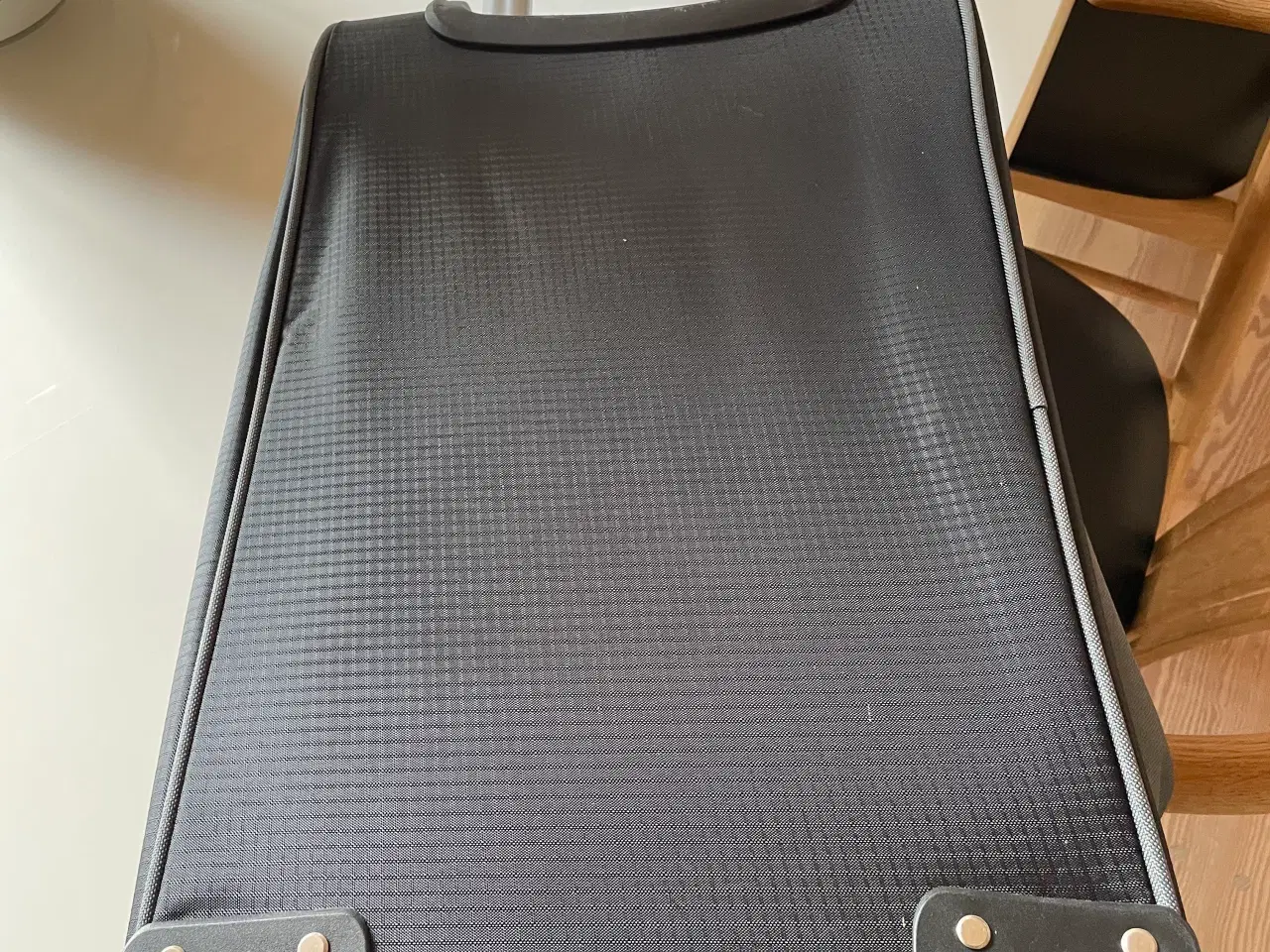 Billede 3 - Trolley.  Taske på hjul