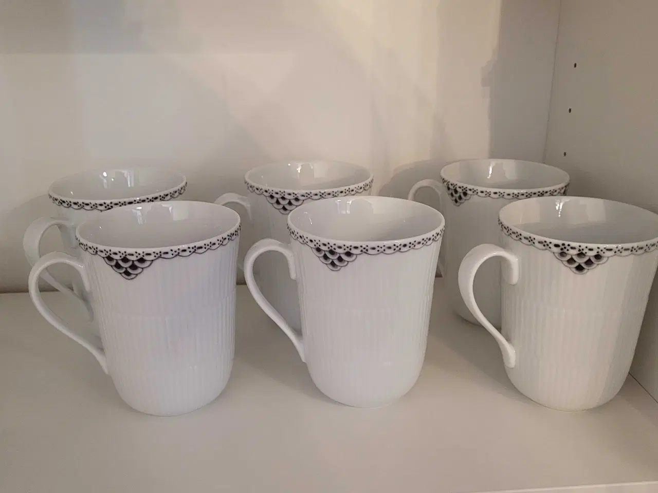 Billede 4 - Royal Copenhagen Sort Riflet Blonde krus – 6 stk.