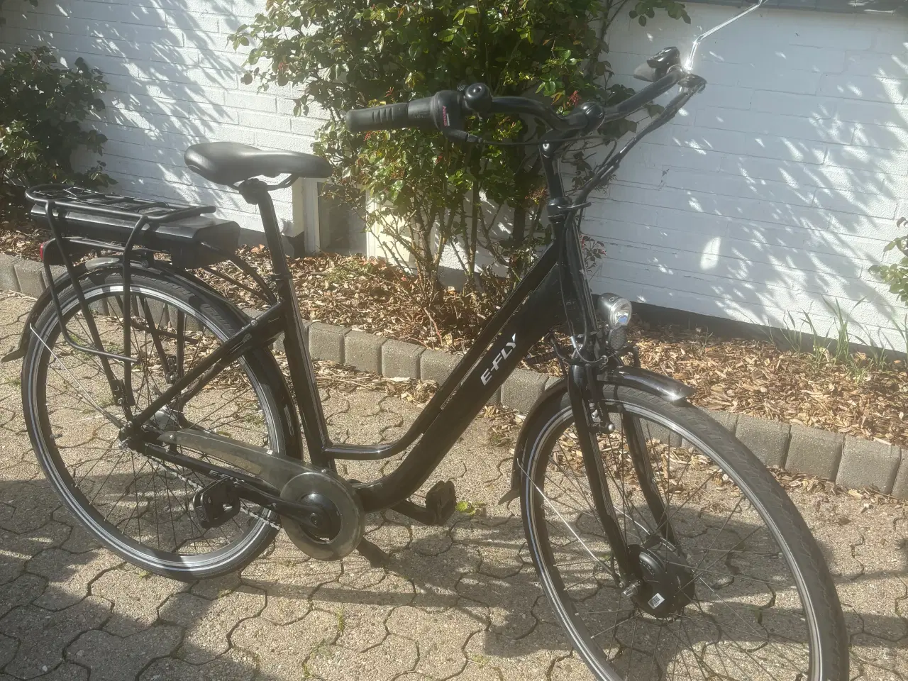 Billede 1 - Cykel sælges. 