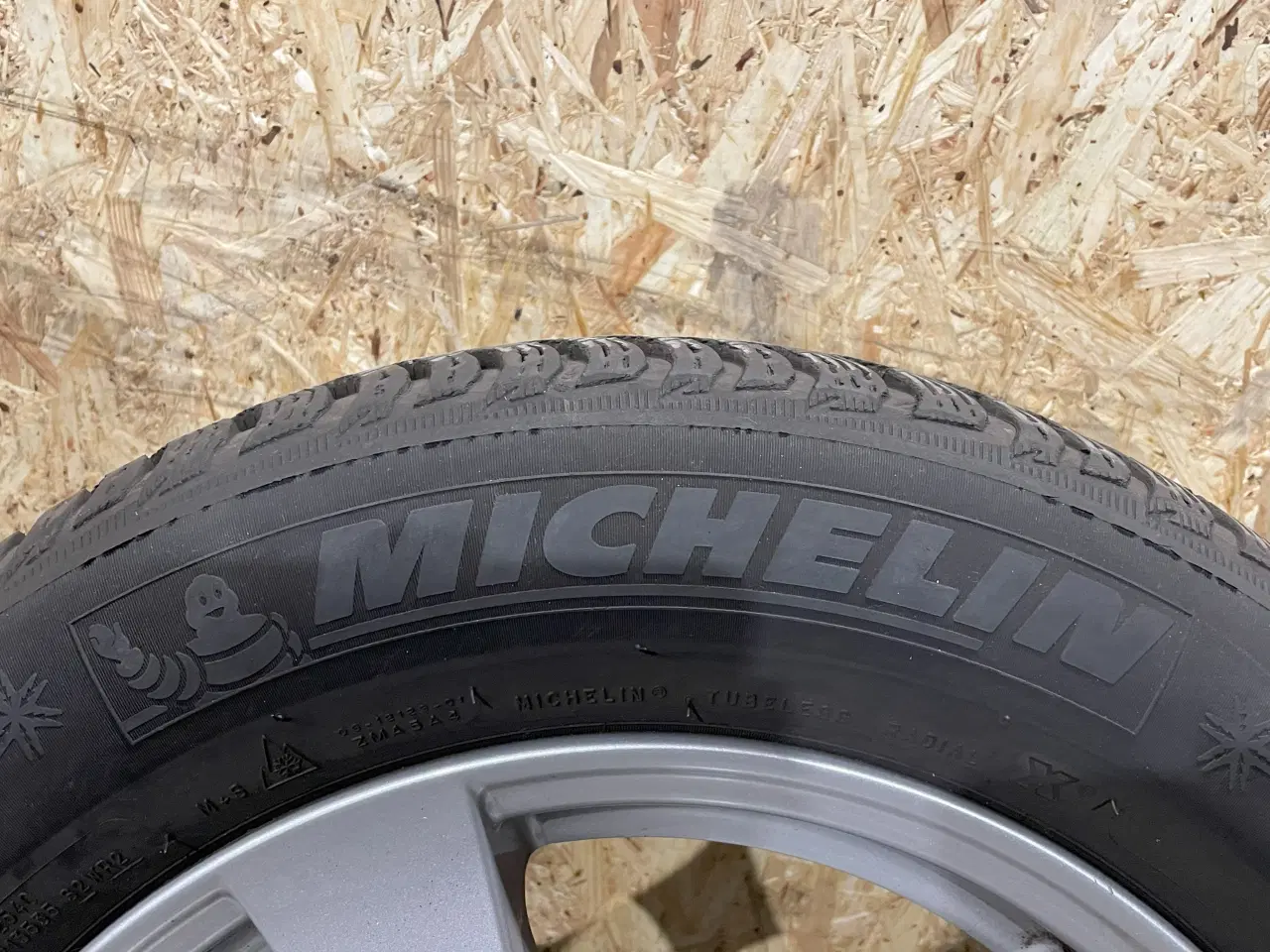 Billede 8 - Vinterdæk Michelin 225/55 R16