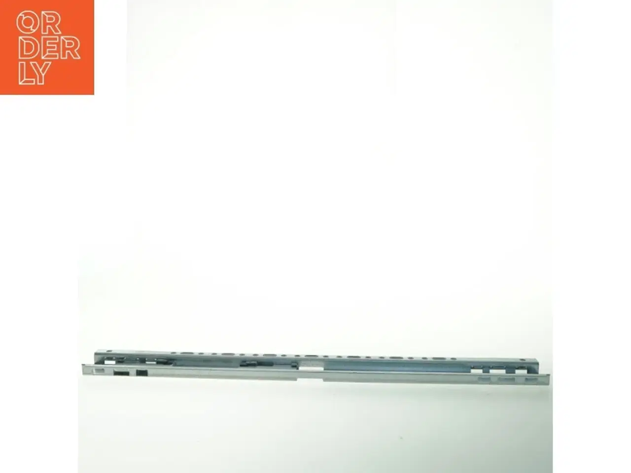 Billede 3 - Skabsskinne 60 cm fra Ikea / bestå af skab (str. 60 cm)