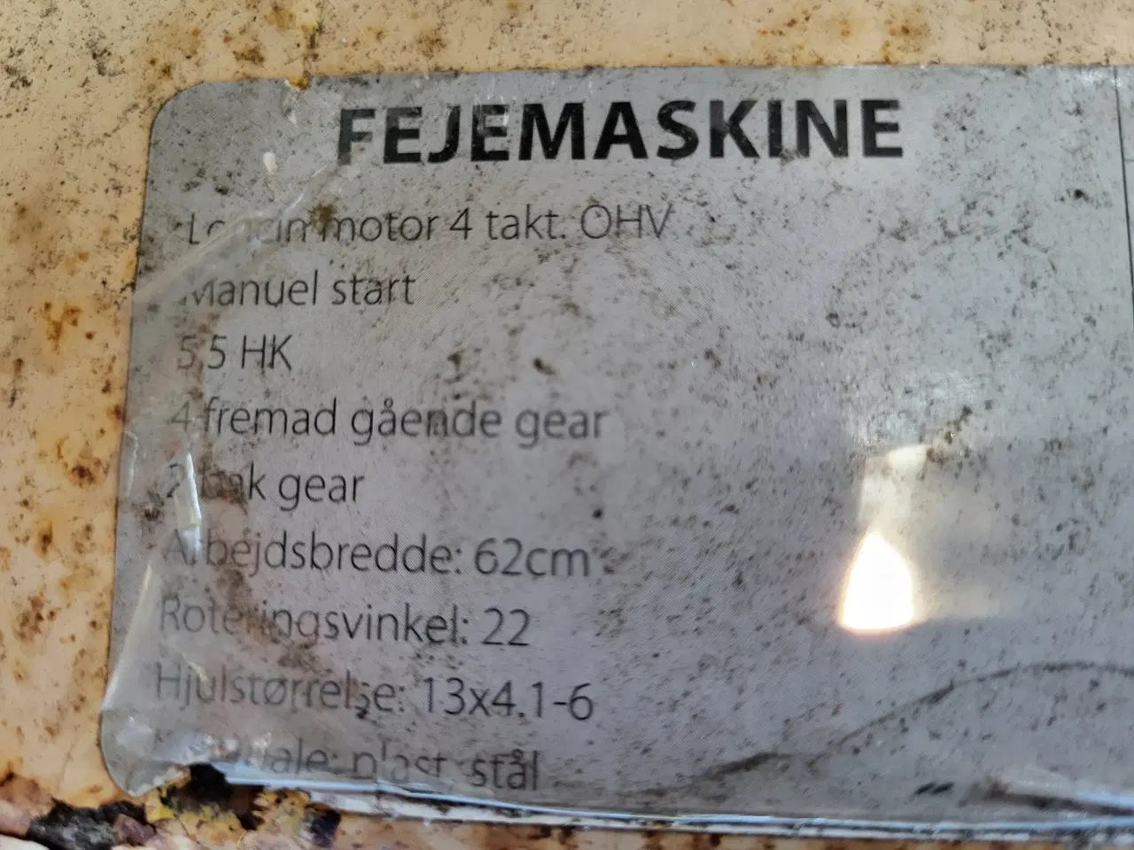 Billede 3 - Fejemaskine