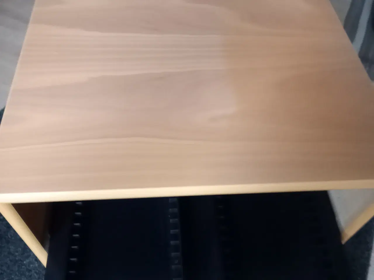 Billede 3 - Mistral modul, lakeret bøg, 2 CD skuffer,glasfront