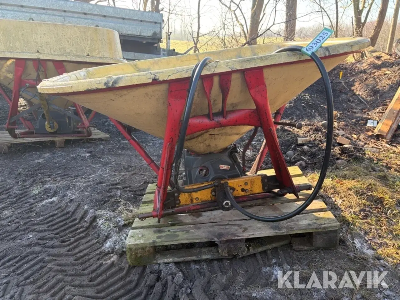 Billede 6 - Saltspreder med PTO og hydraulisk spjæld Vicon