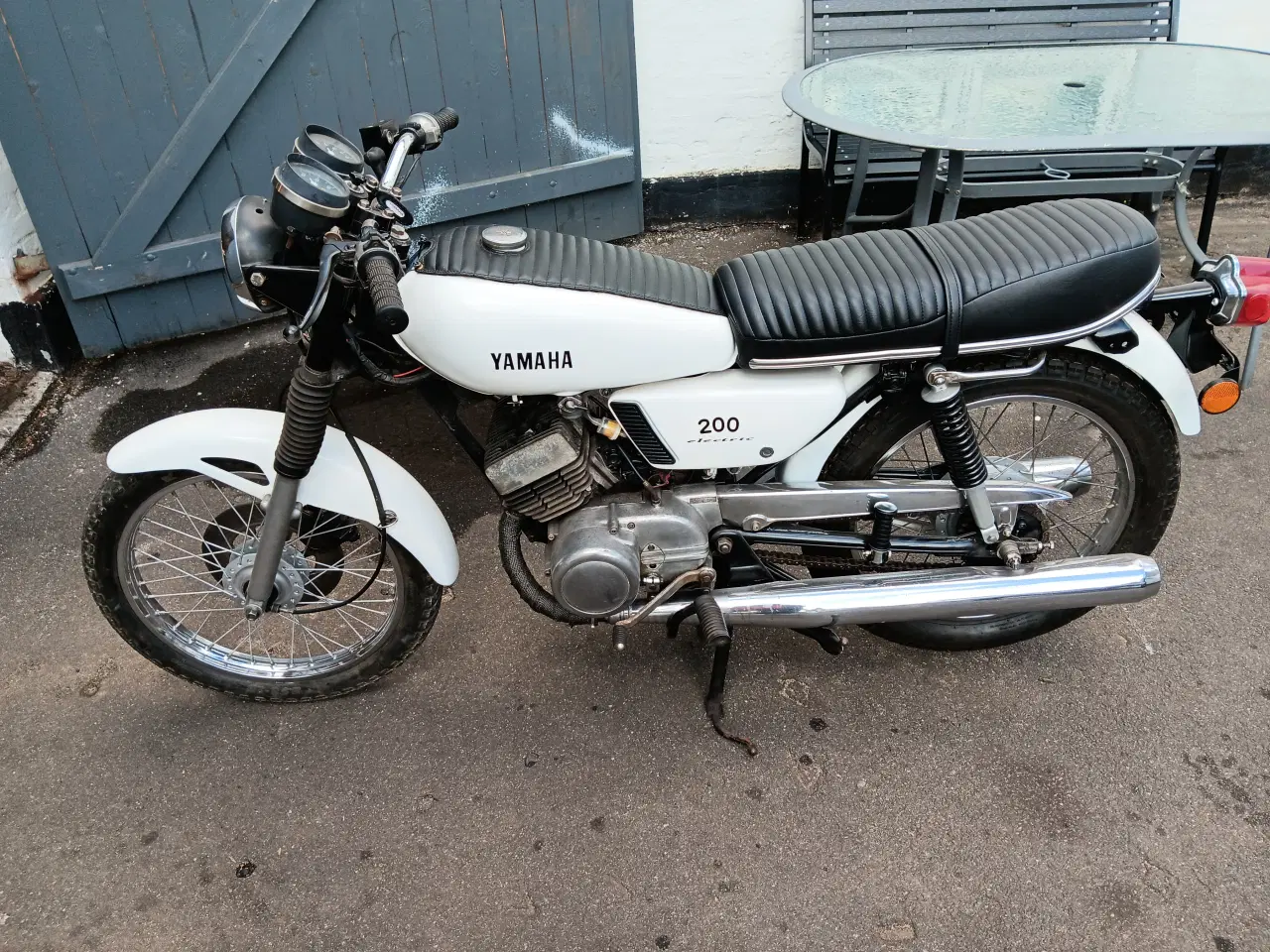 Billede 2 - Yamaha rd 200 med elstart