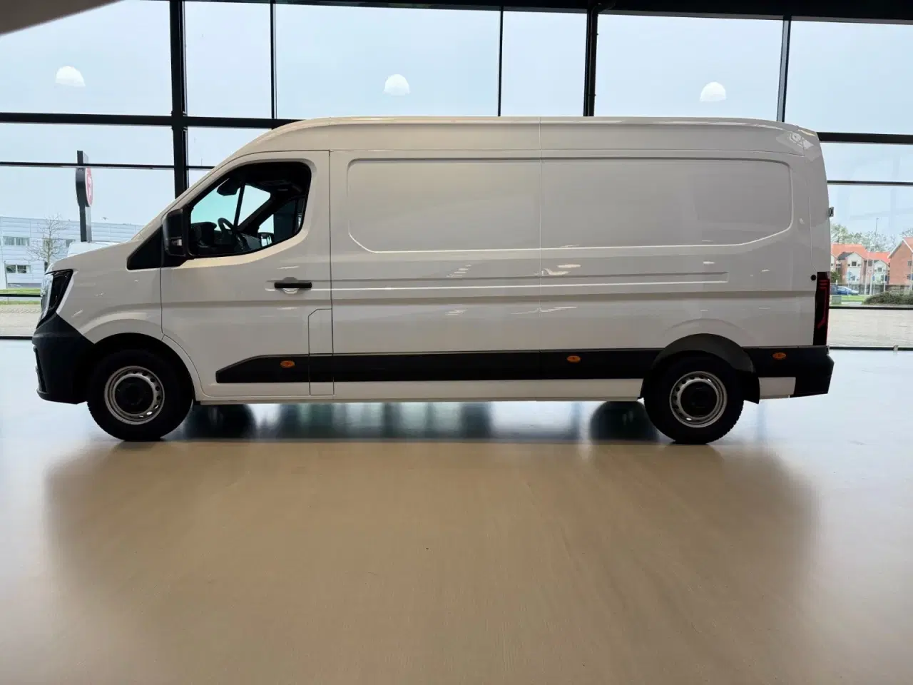 Billede 4 - Renault Master V T35 87 E-Tech L3H2 Kassevogn Tekno