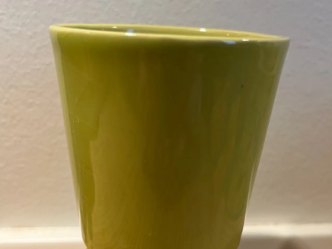 Billede 1 - Lille urtepotteskjuler i grøn - mrk. C-MINI