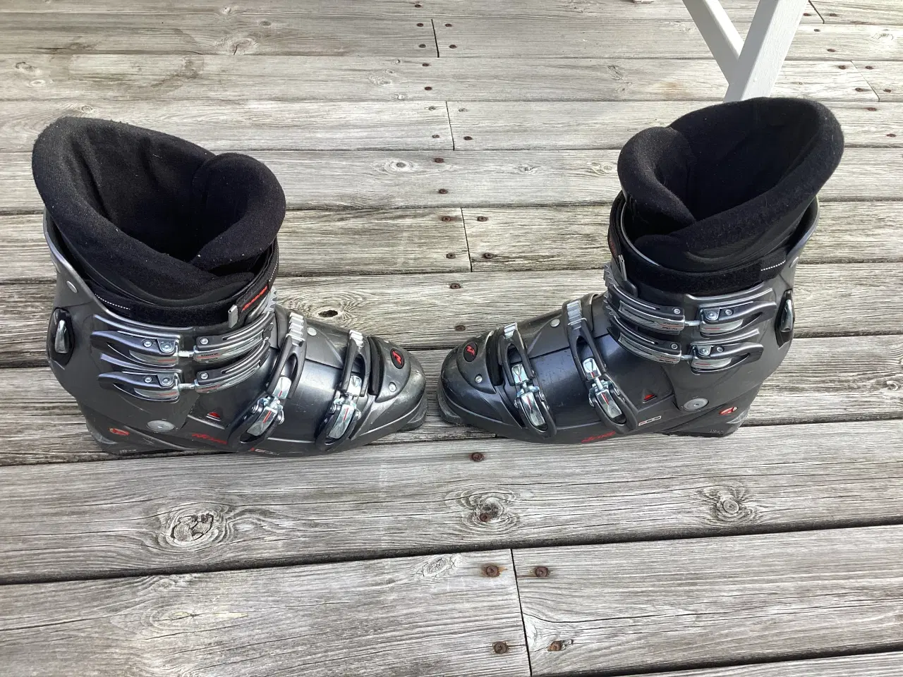 Billede 7 - Meget billigere end at leje. Komplet skisæt.