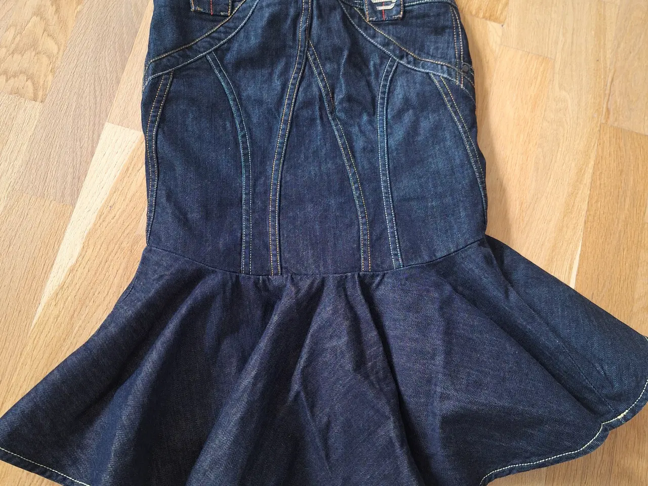 Billede 4 - Nederdel	