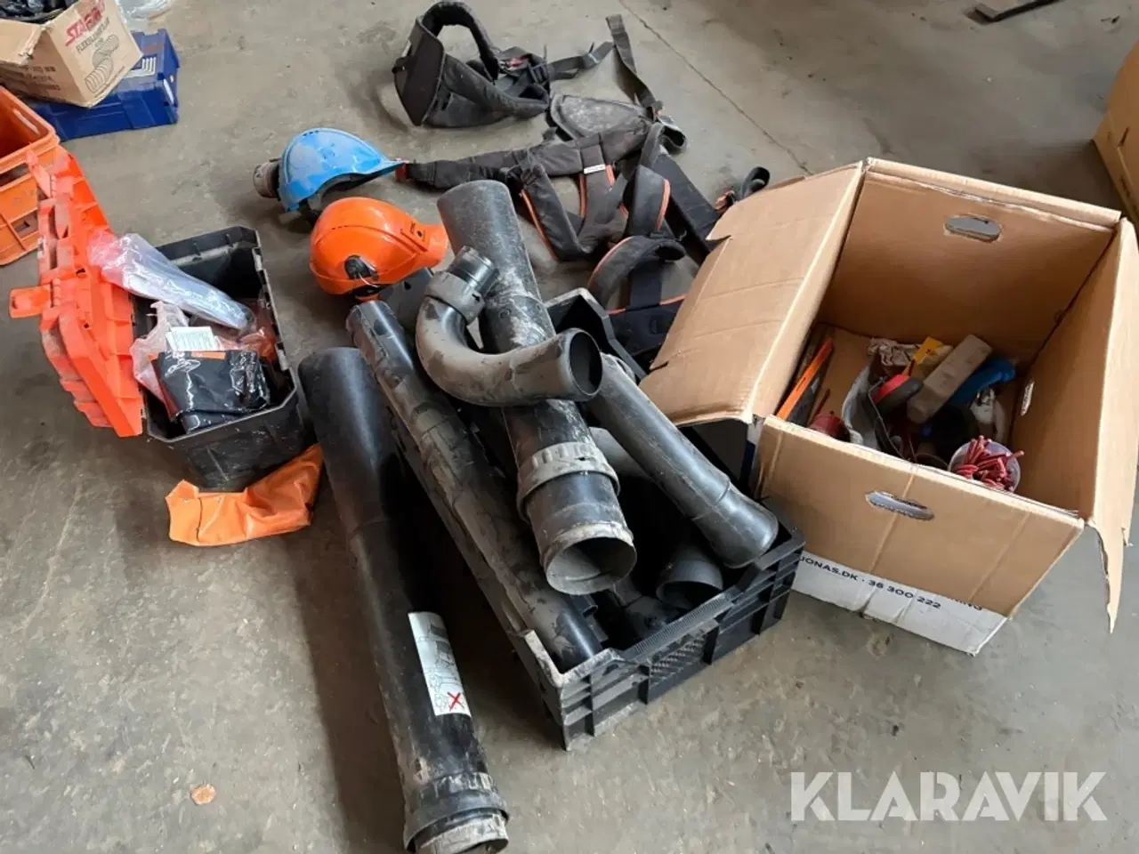 Billede 3 - Parti af udstyr til grønnearealer Stihl