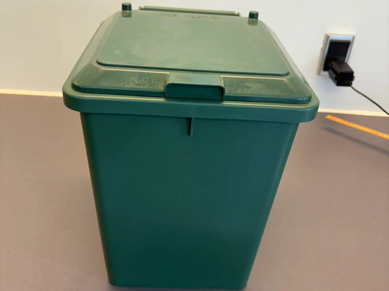 Billede 1 - 10 liter grøn affaldsspand til sorterin