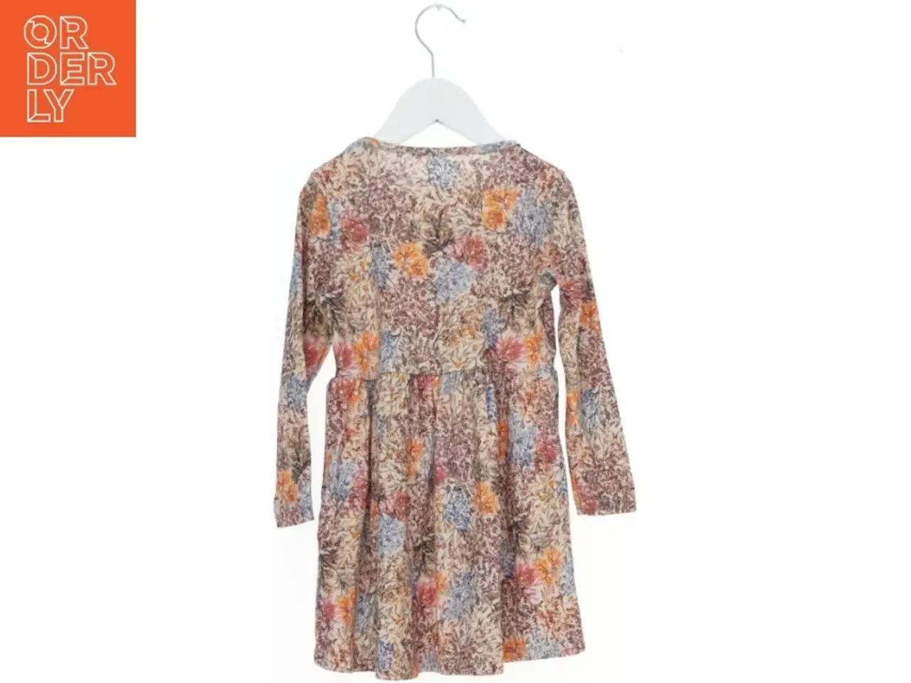 Billede 2 - Blomstret kjole til piger fra Name It (str. 104)